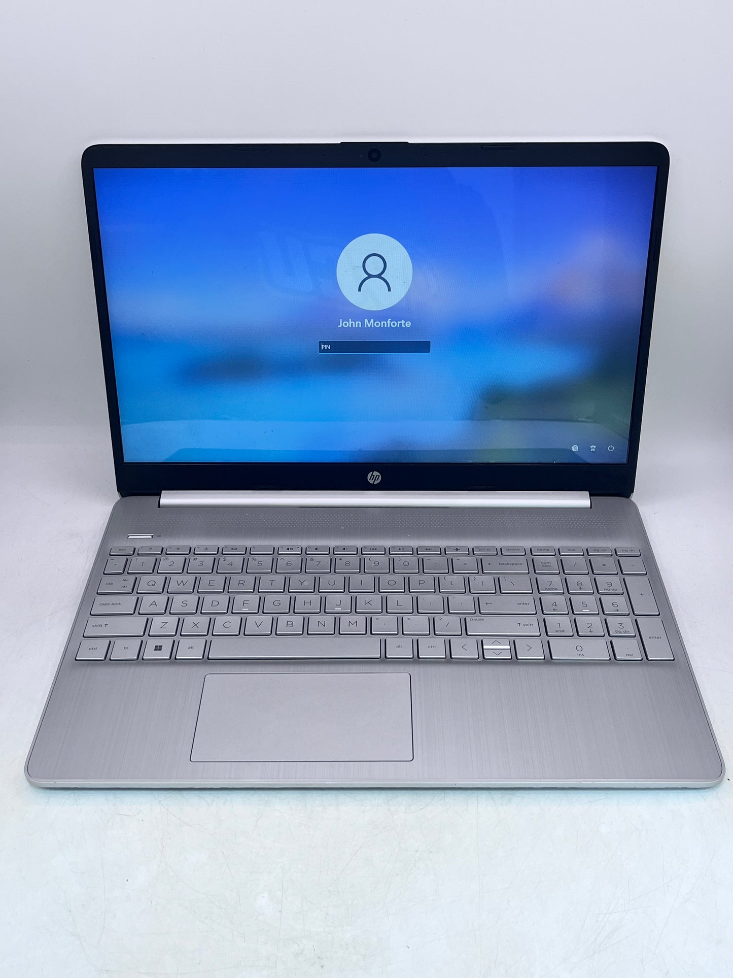 HP 15-DY2702DX Laptop Intel Core i3  256 GB  8GB RAM - Silver