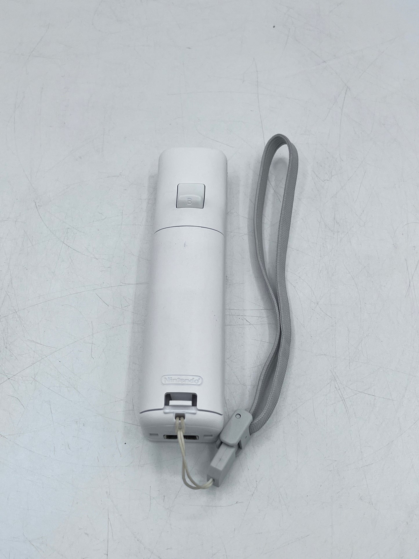 Nintendo Wii Game System (RVL-001) - 512 MB - White