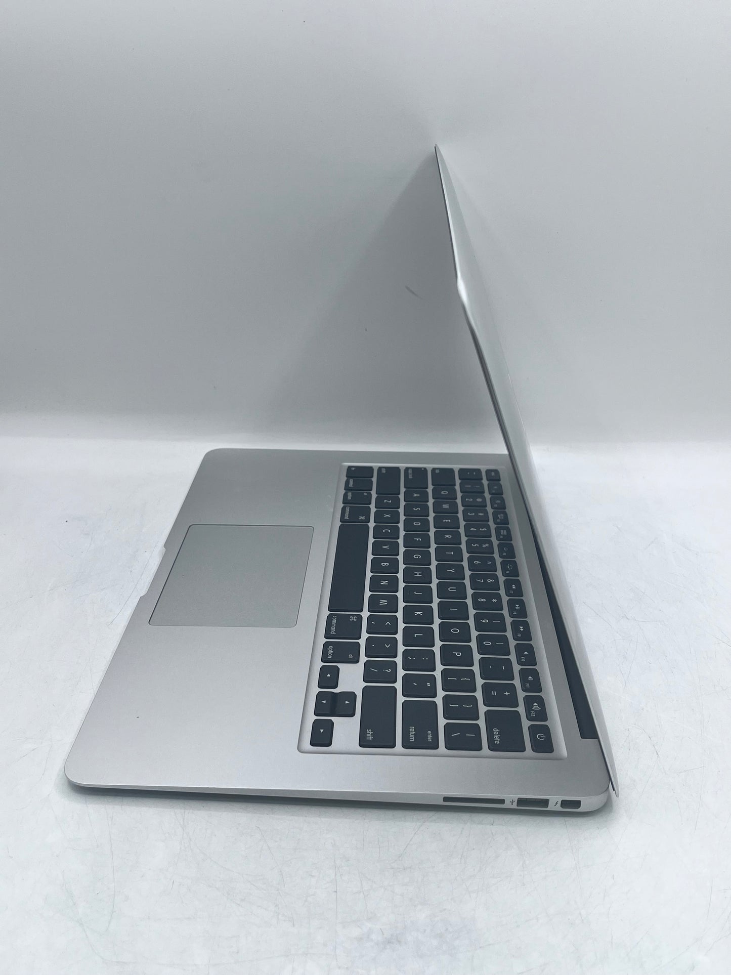 Apple MacBook Air 13" MQD32LL/A A1466 (2017)  Intel i5 8GB 128GB - Silver No OS