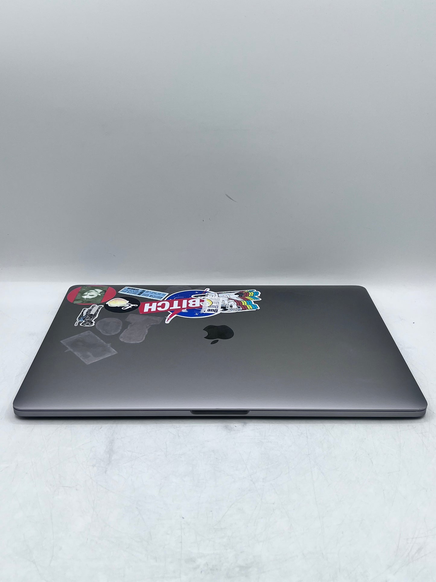 Apple MacBook Pro 15" A1990 (2018) Intel i7 16GB 512GB - Silver READ