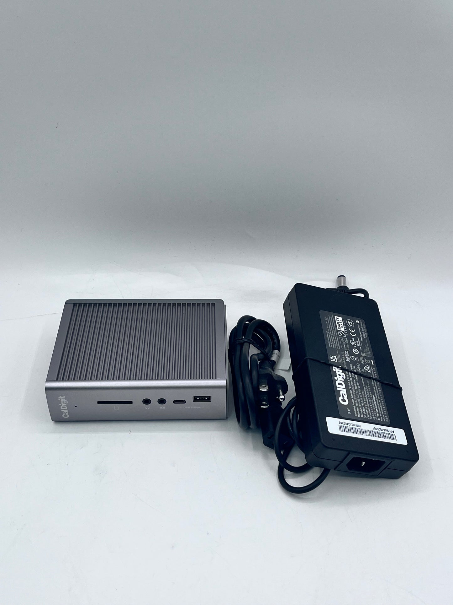 CalDigit TS3 Plus Thunderbolt 3 Docking Station w/ OEM Power Adapter Tested Free Shipping