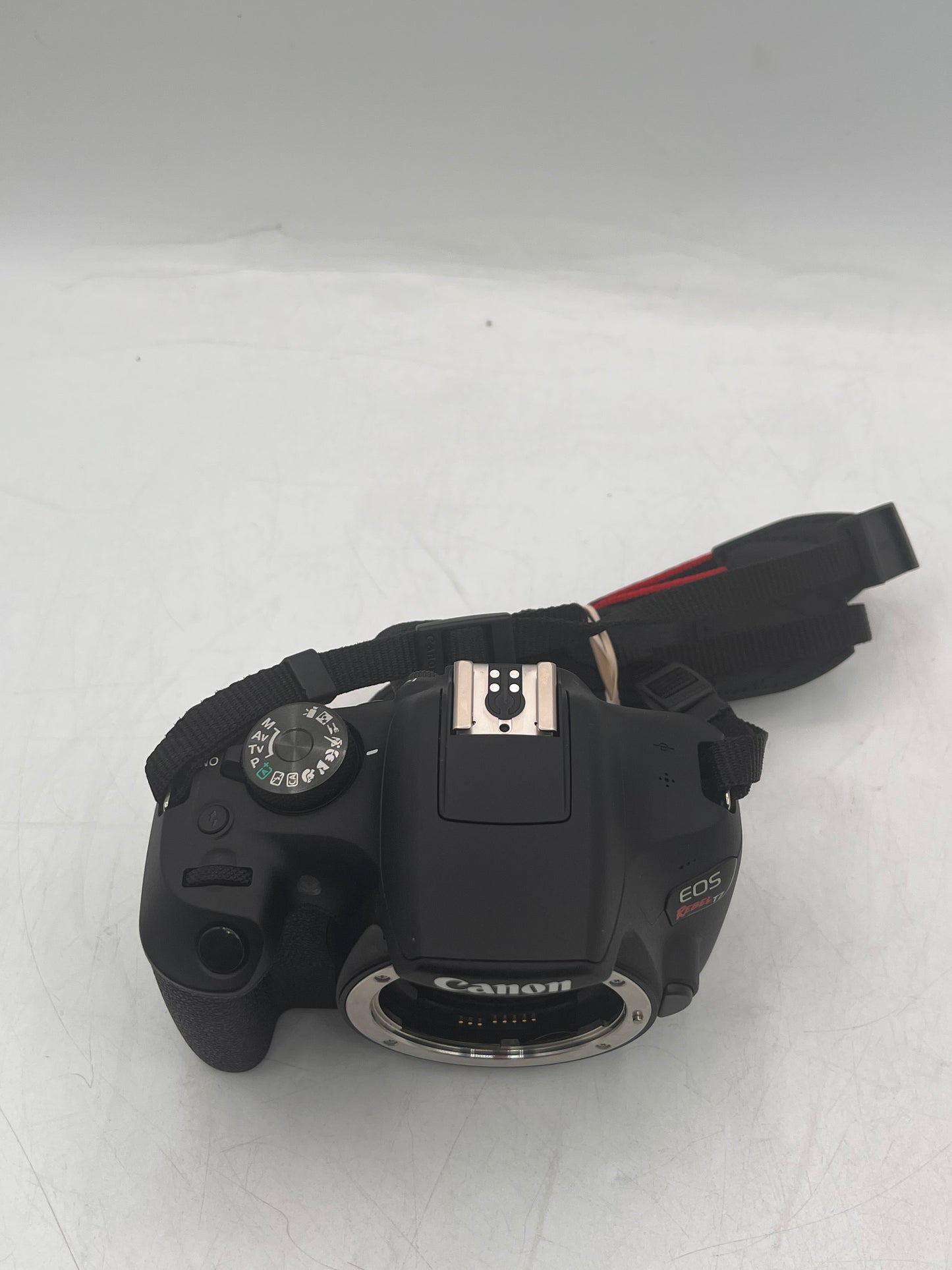 Canon EOS Rebel T7 24.1MP DSLR Camera with 18-55mm Excellent Condition Free Shipping