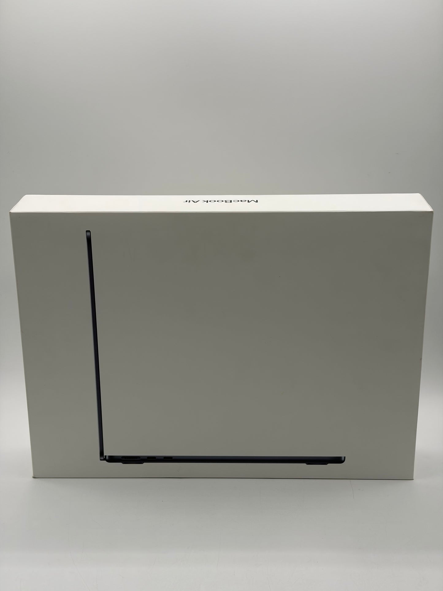 2025 Apple MacBook Air 13" M4 16GB 256GB A3240 MW123LL/A 4 CYCLE COUNT NEAR MINT