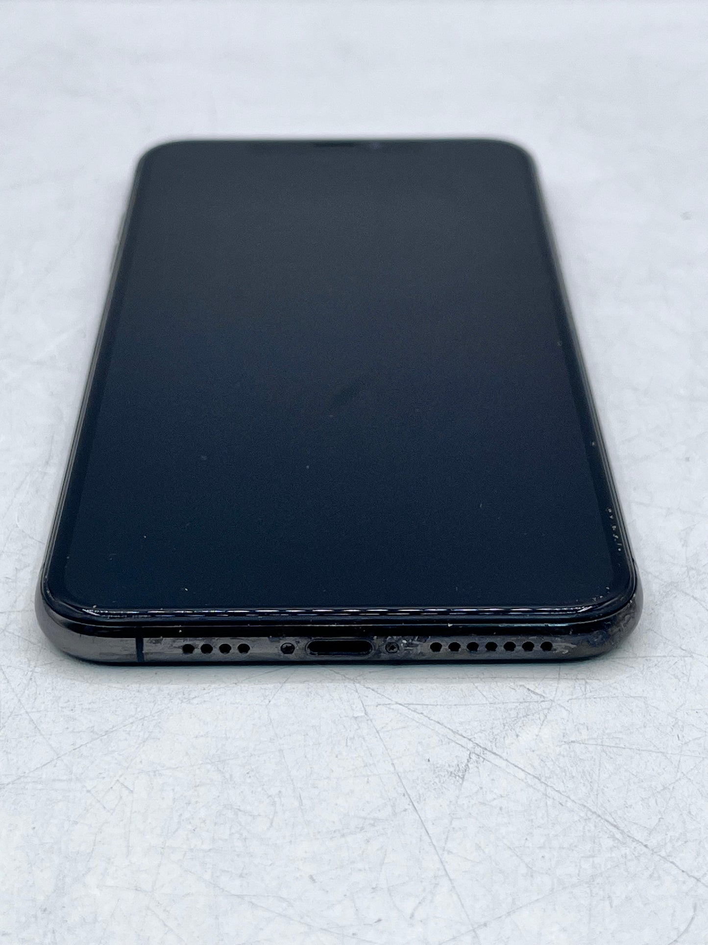 Unlocked Apple iPhone XS Max 64GB Space Gray A1921 MT6F2LL/A