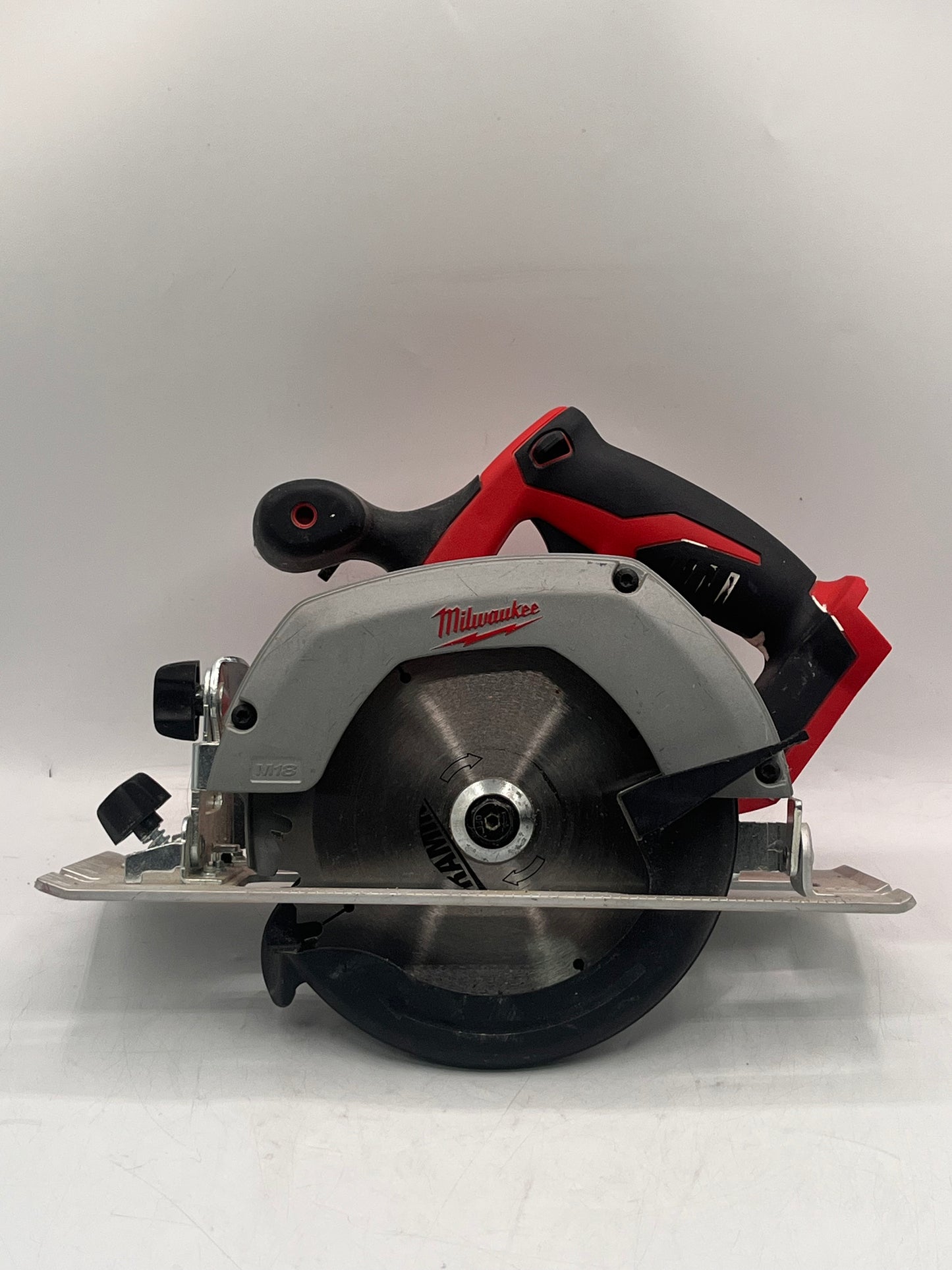 Milwaukee 2630-20 M18 18-Volt Lithium-Ion 6-1/2" Cordless Circular Saw