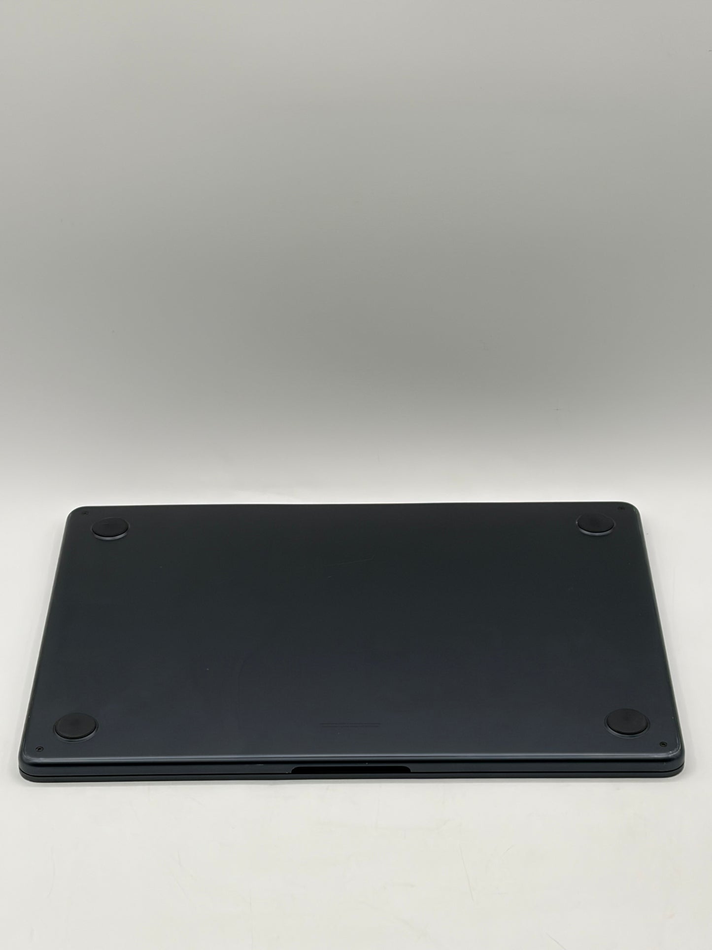 2022 Apple M2 MacBook Air 13.6'' 16GB 512GB A2681 MLY33LL/A Midnight