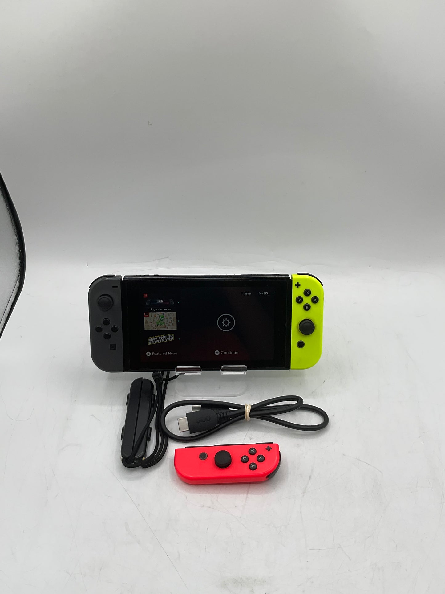 Nintendo Switch (HAC-001) 2017 32GB Console with Joycons