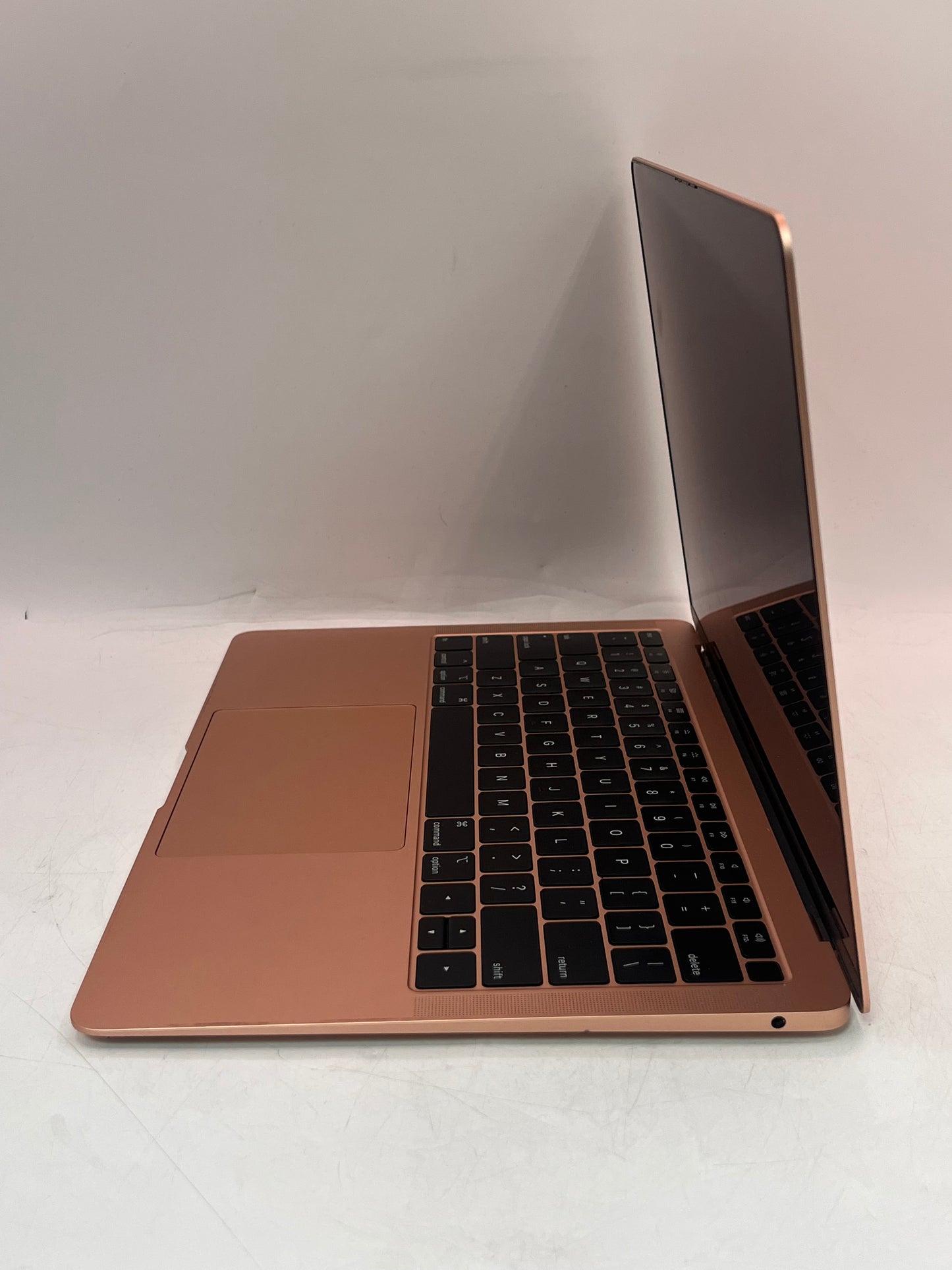 2019 Apple MacBook Air 13.3" i5 1.6GHz 8GB RAM 128GB SSD Rose Gold A1932 77 Cycle Count