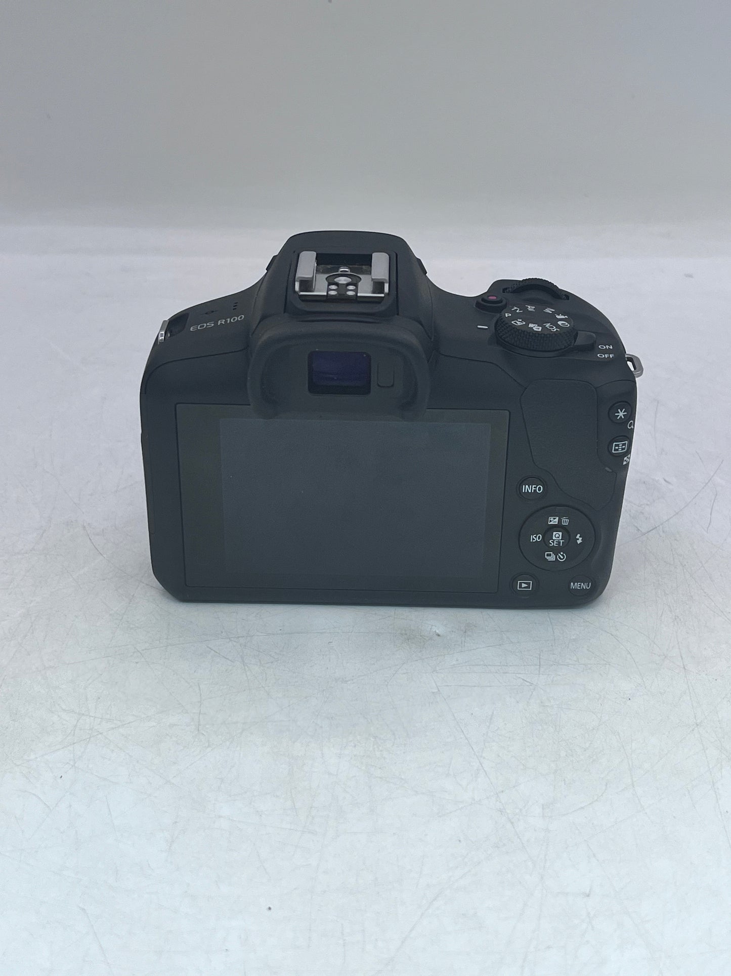Canon EOS R100 Mirrorless Digital Camera with 18-45mm Lens with Charger and Battery Tested