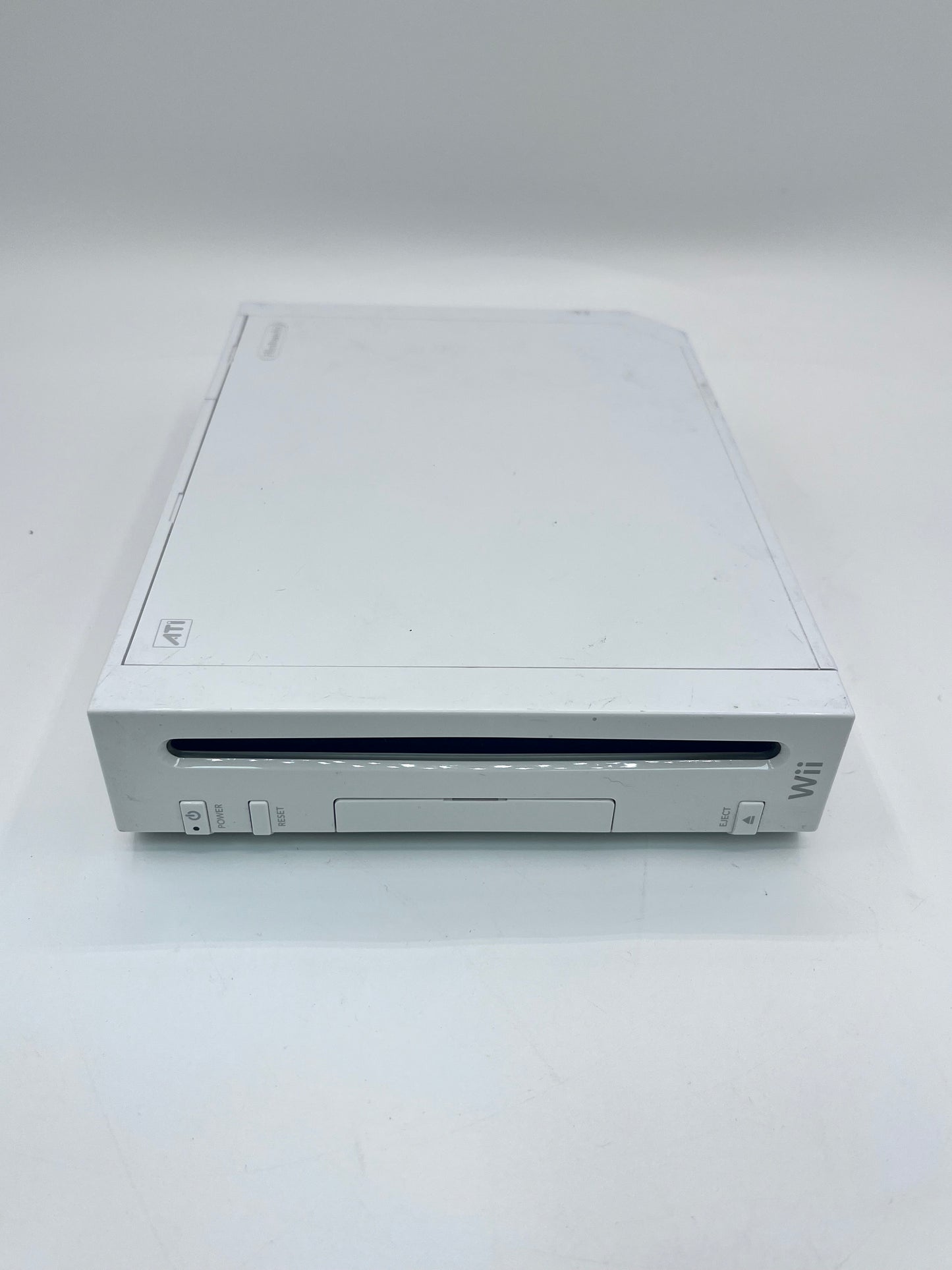 Nintendo Wii RVL-001 2006 Video Game System with 2 Controllers - White