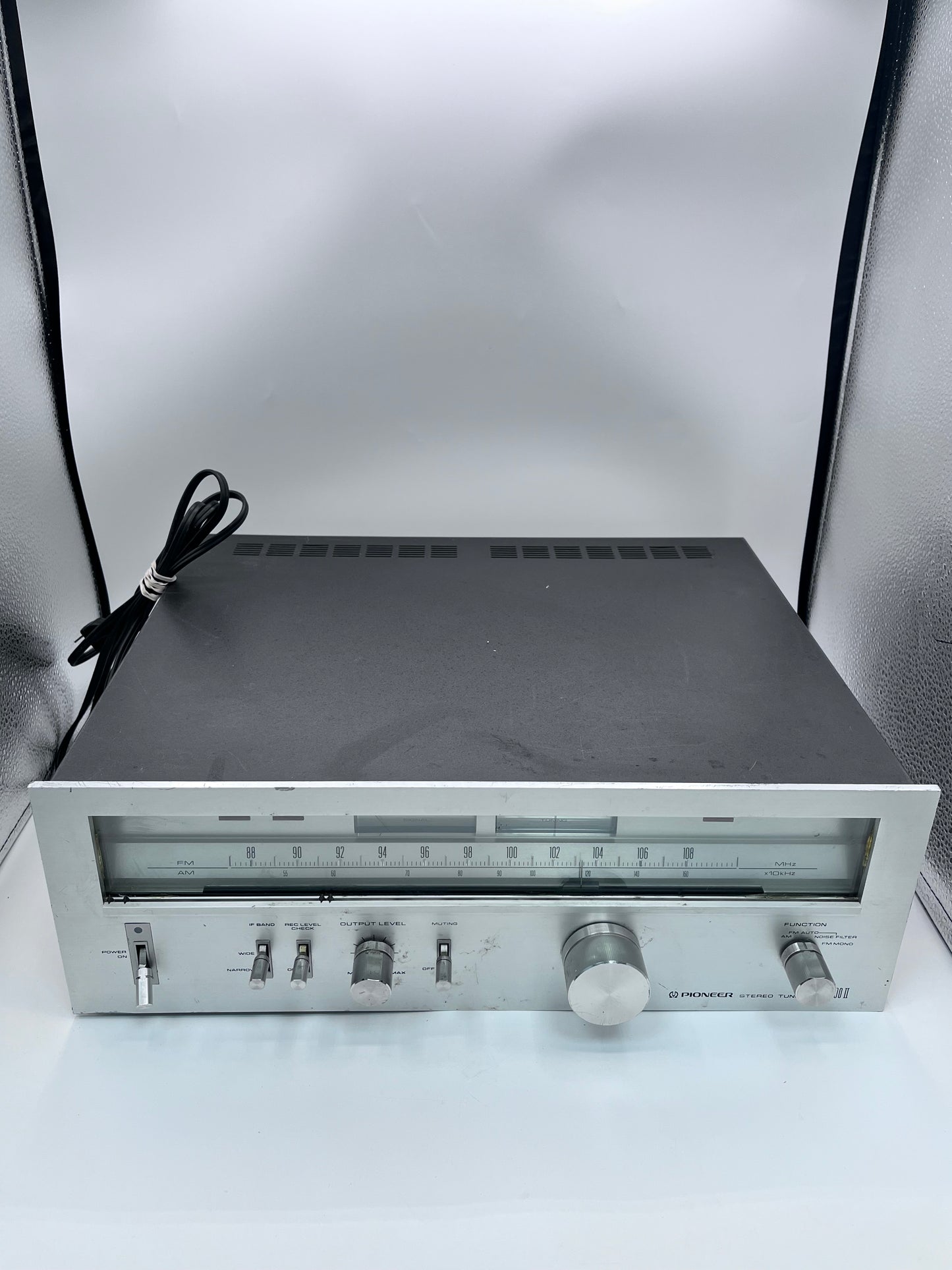 VINTAGE PIONEER TX-8500 II STEREO TUNER SILVER FACED Tested READ