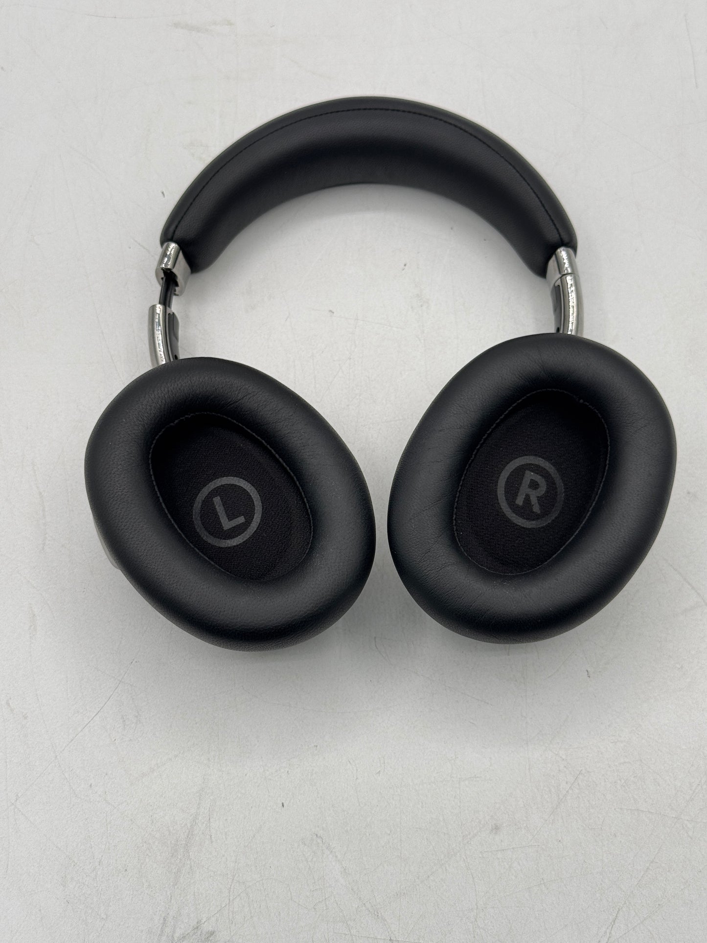 Montblanc MB 01 Wireless Over-Ear Headphones Black, Active Noise Cancelling EXCELLENT