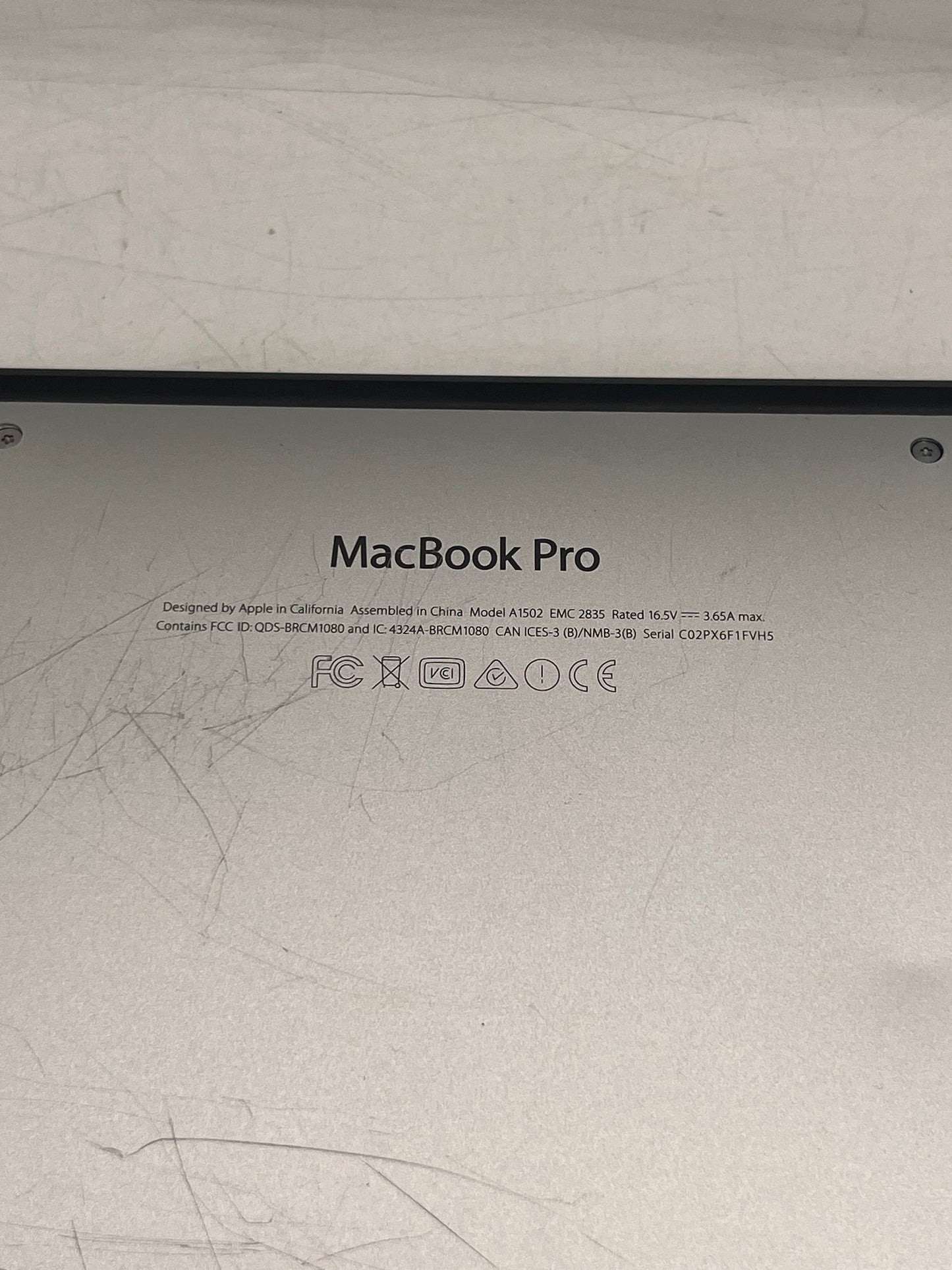 2015 Apple MacBook Pro 13" A1502 Core i5 8GB 256GB Silver - BAD BATT & NO OS