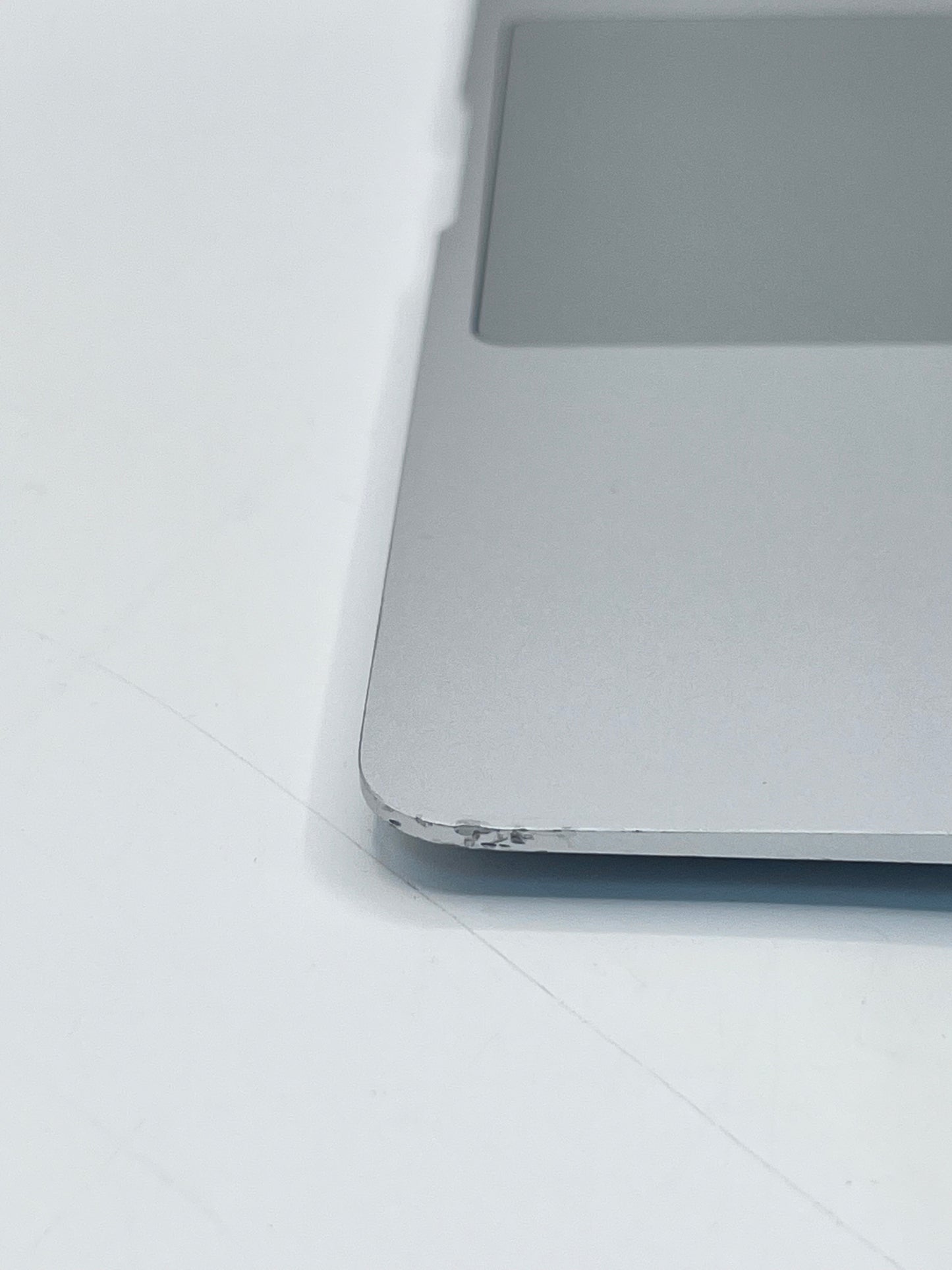 2020Apple MacBook Air 13.3" 8C M1 7C GPU 8GB 256GB A2337 REMOTELY MANAGED