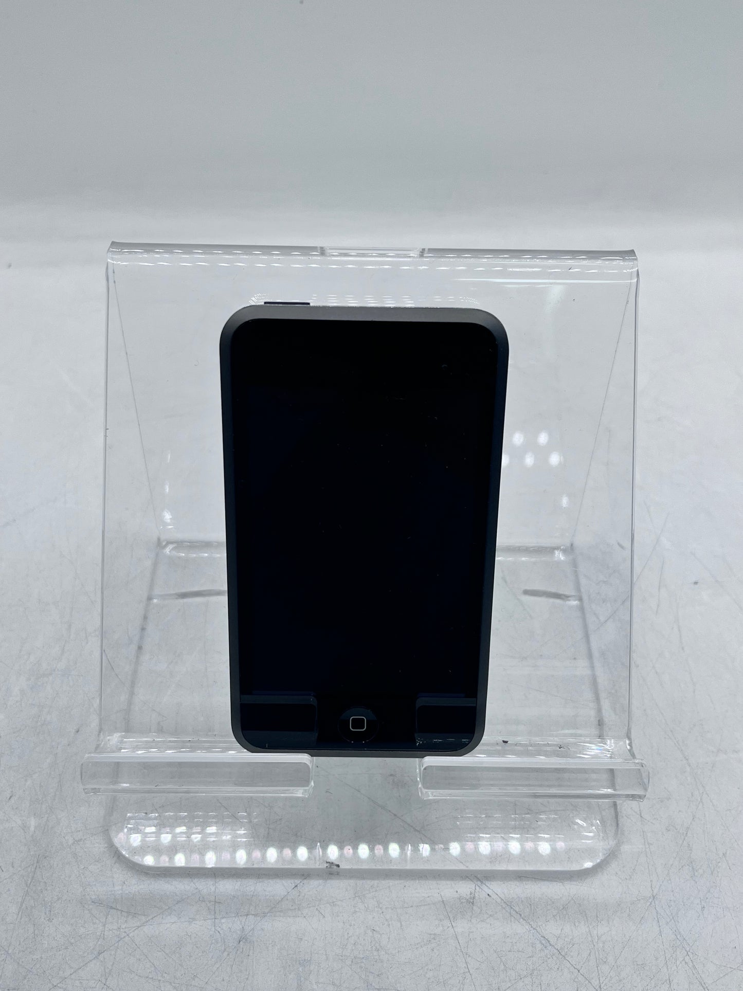 Apple iPod Touch 1st Gen 8GB Black USB MP3 Player MA623LL/A
