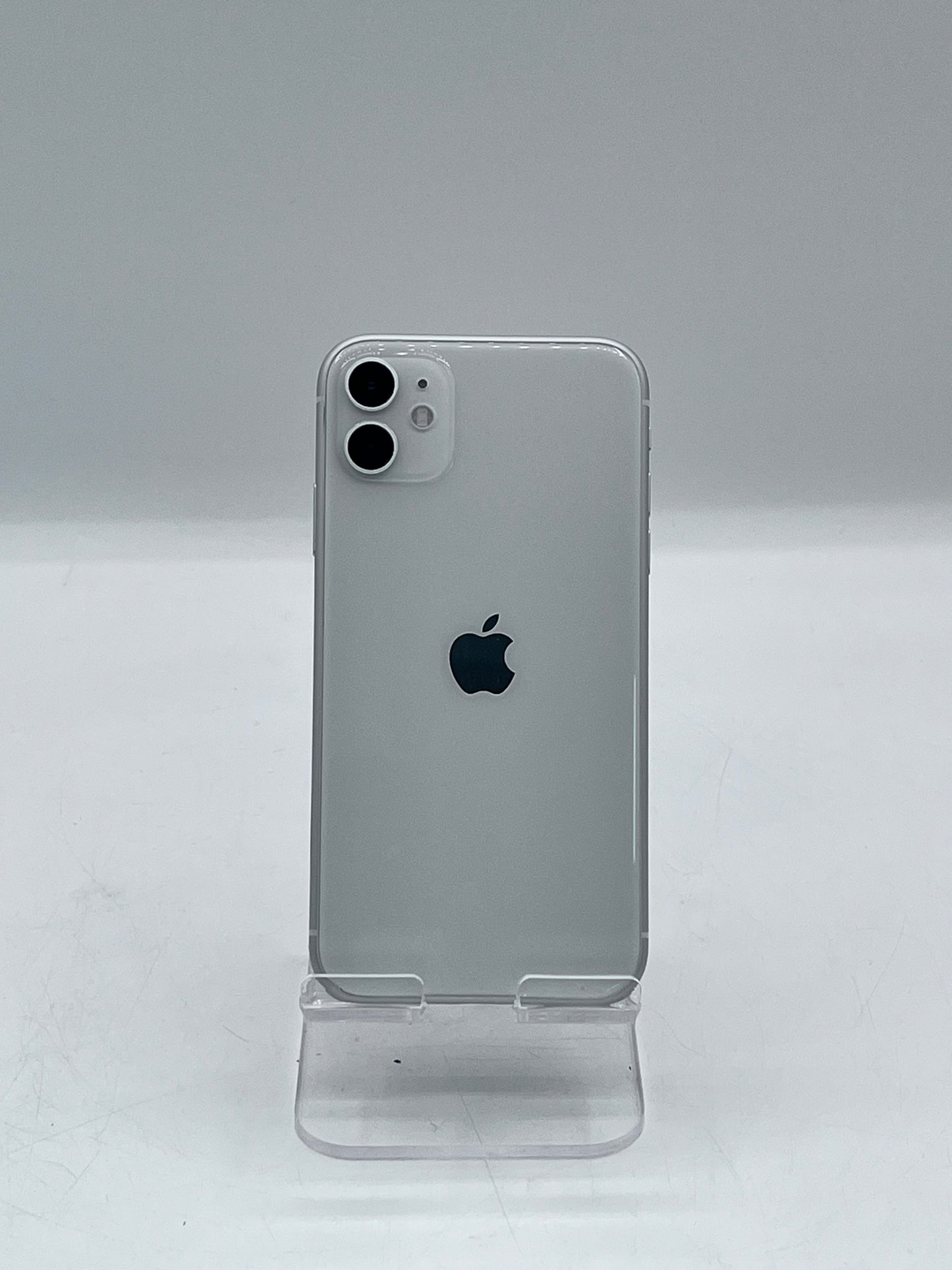 Unlocked Apple iPhone 11 64 GB A2111 MHC53LL/A White 97% Battery