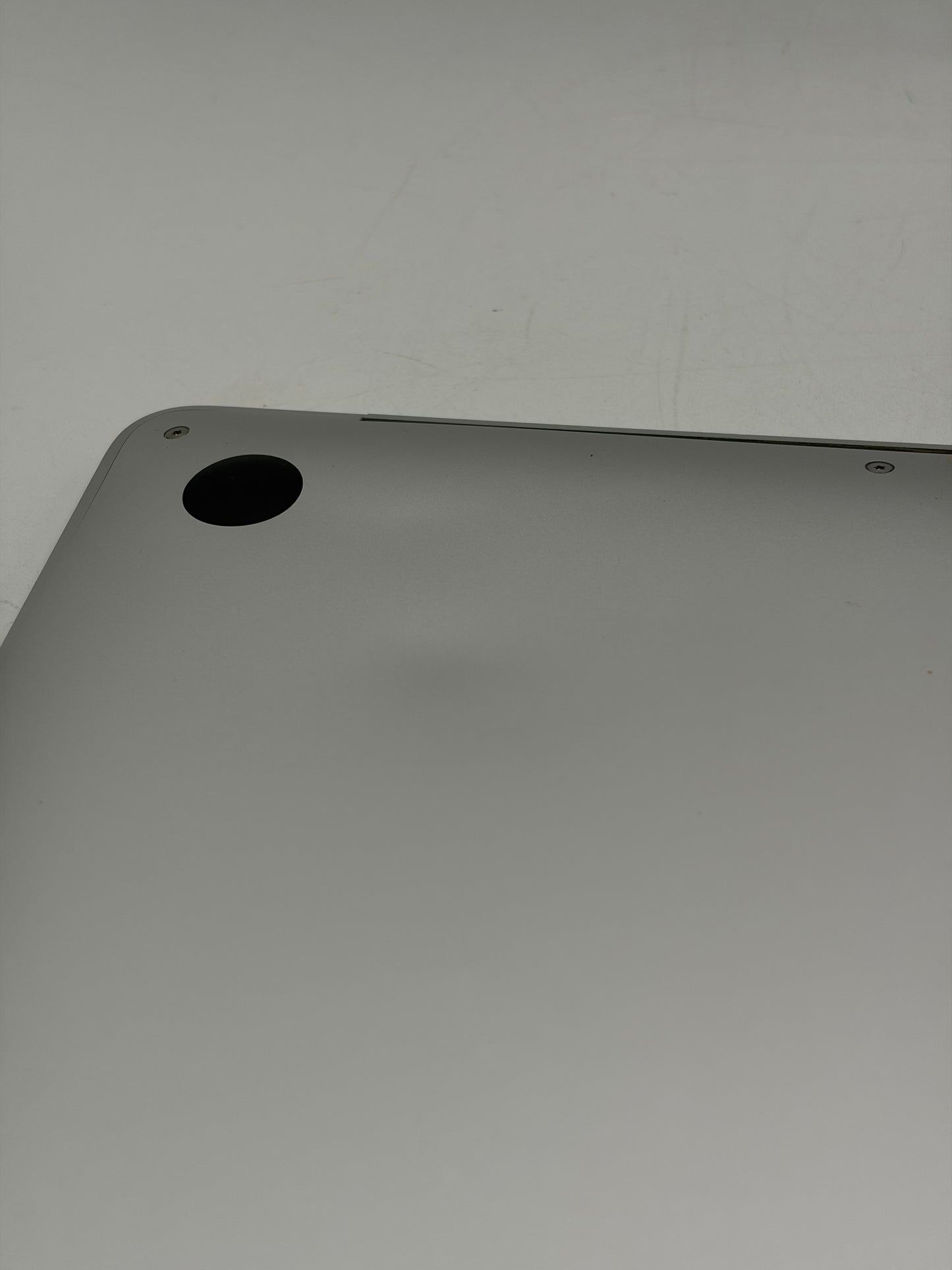 2020 Apple MacBook Air 13" A2337 M1 8C CPU 7C GPU 8GB RAM 256GB SSD - Silver
