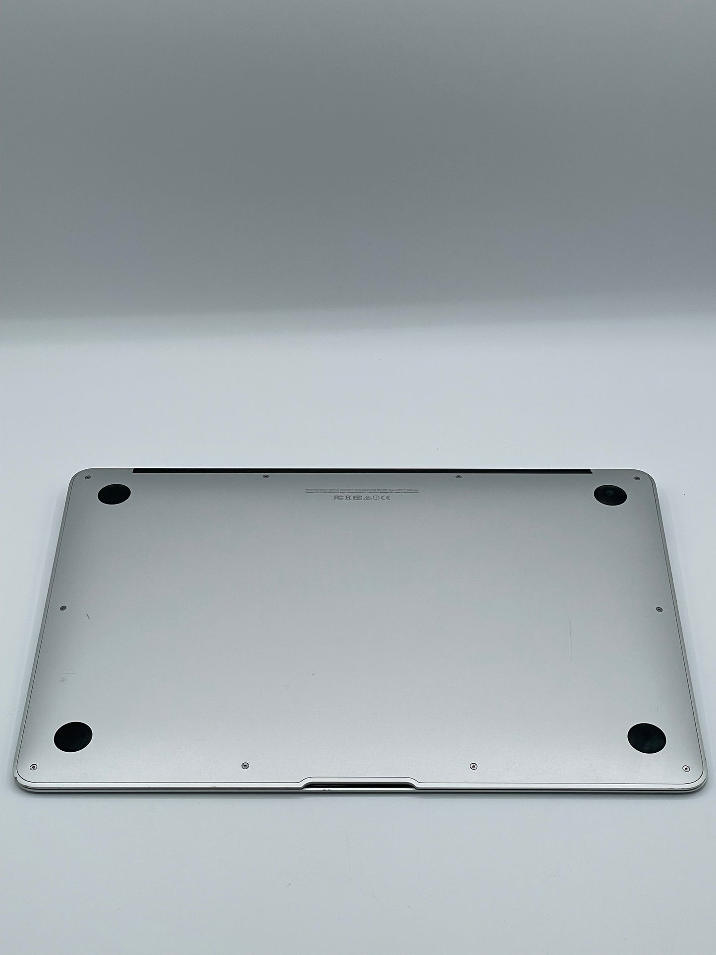 Apple MacBook Air 13" A1466 2015 - Silver, i5, 8GB RAM, 128GB SSD, Used