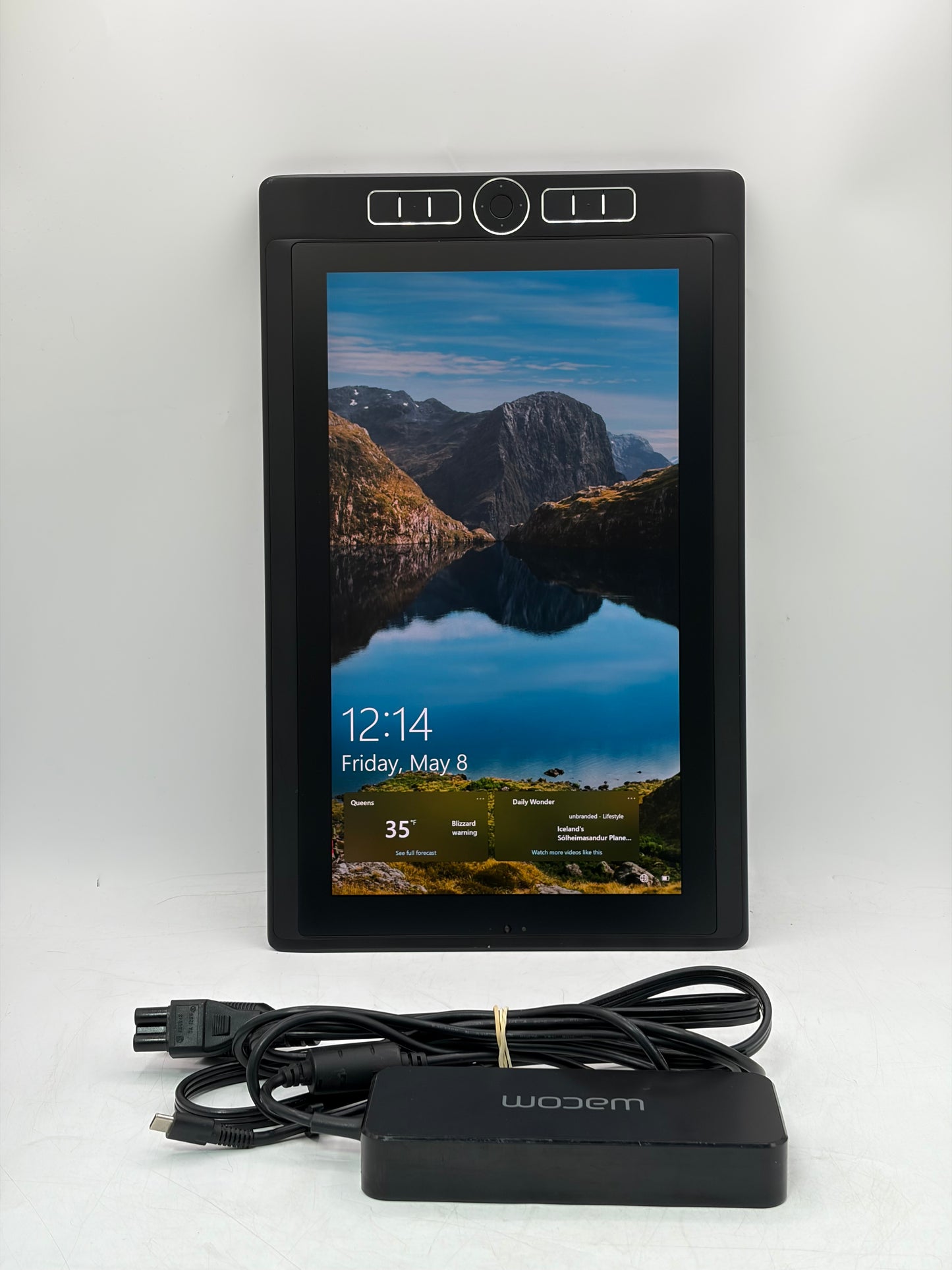 Wacom MobileStudio Pro 13 DTH-W1320 Graphics Tablet Computer i7-6567U 8GB 256GB