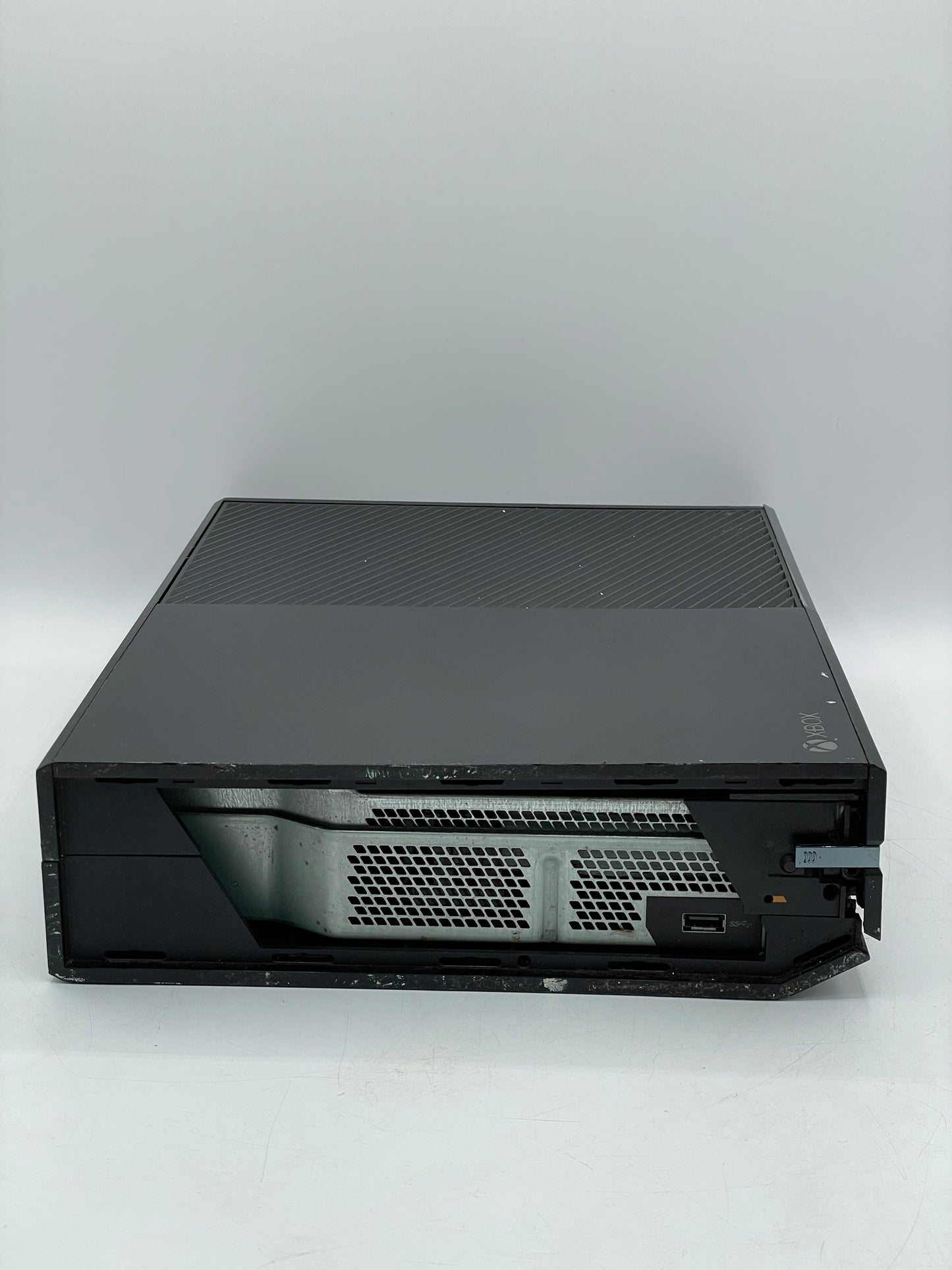 Microsoft Xbox One (Model: 1540) - Used - 500GB - Free Shipping