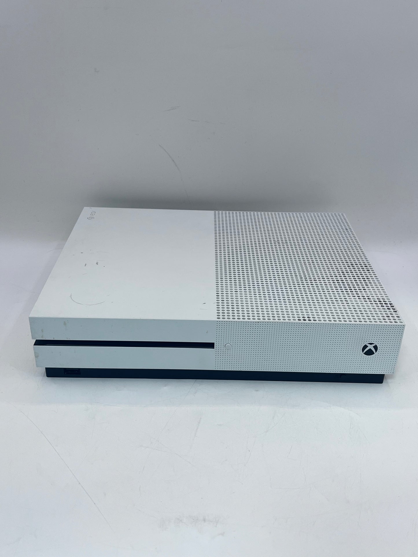 Microsoft Xbox One S 1681 1TB Console (White) with MW3 Edition Controller
