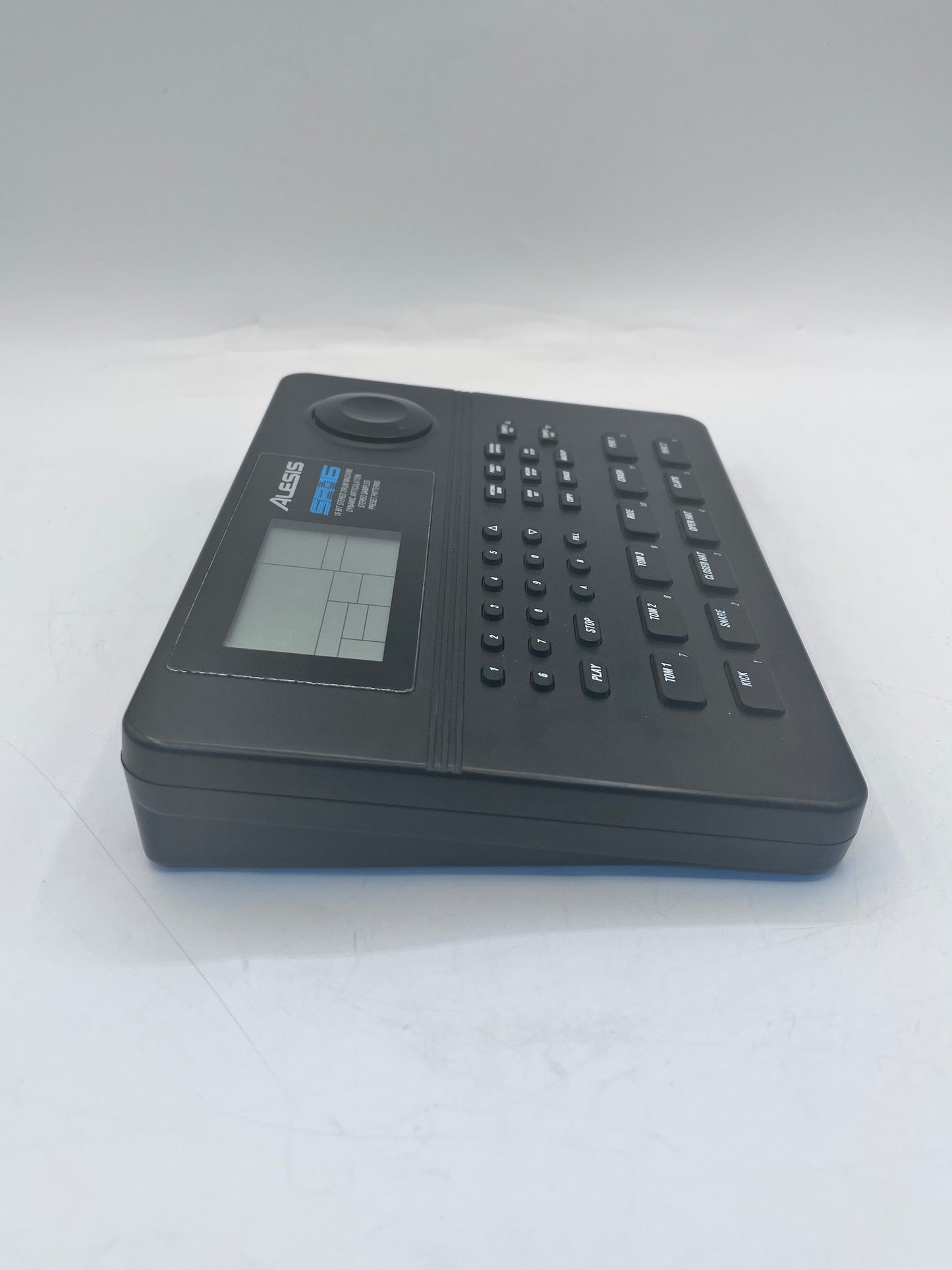 Alesis SR-16 Drum Machine 16-Bit Stereo Drum Sequencer Tested w/ Power Adapter Free Shipping
