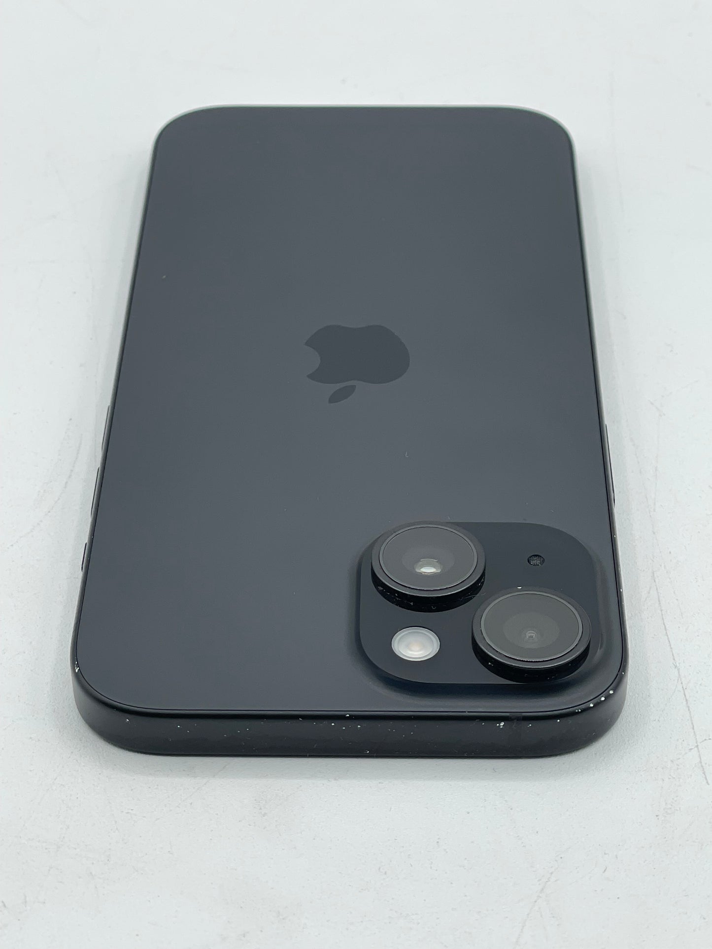 Unlocked Apple iPhone 15 6.1" 128GB Black A2846 MTLV3LL/A 88% Battery Health