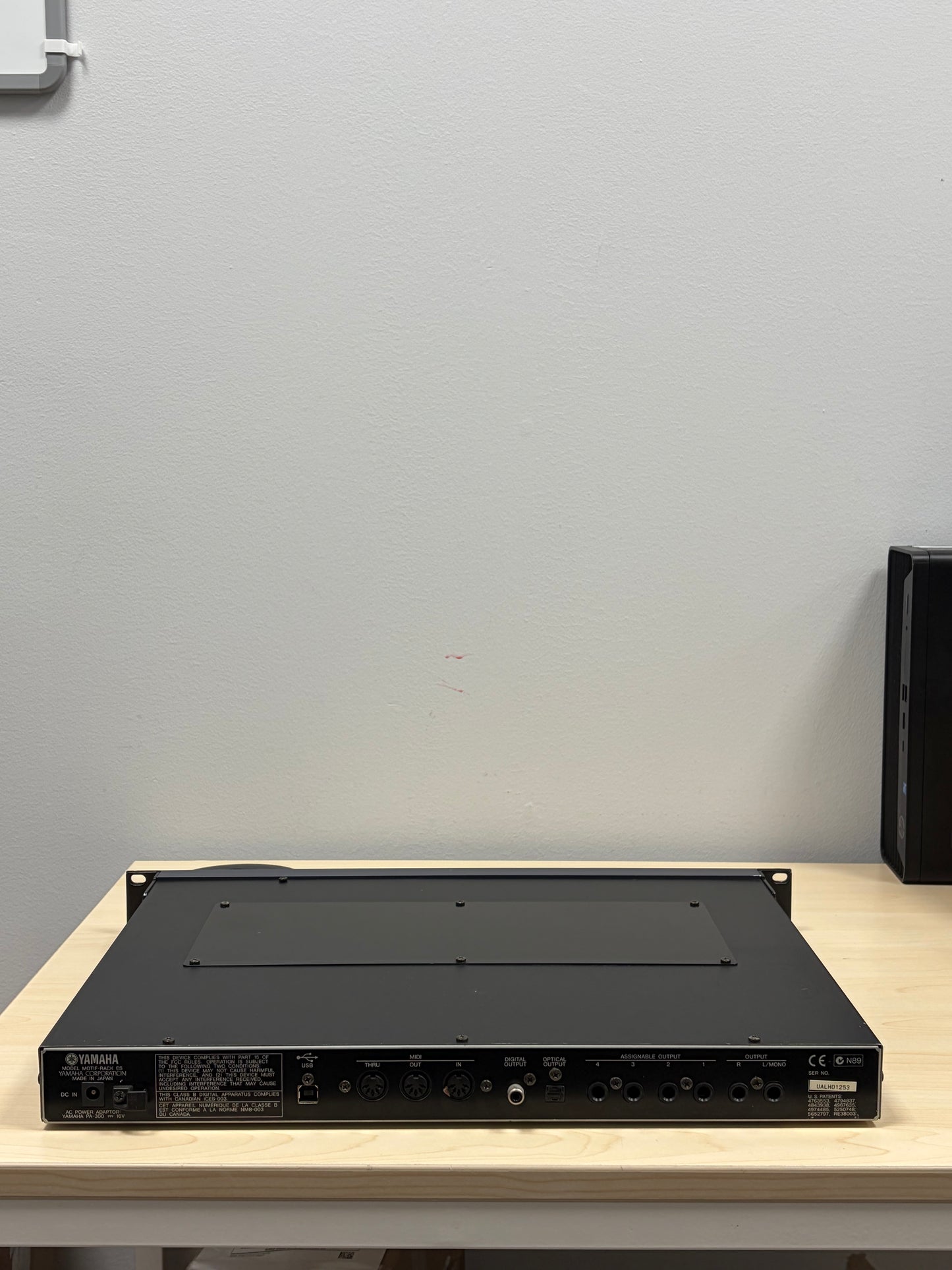 YAMAHA MOTIF-RACK ES Tone Generator Synthesizer Module