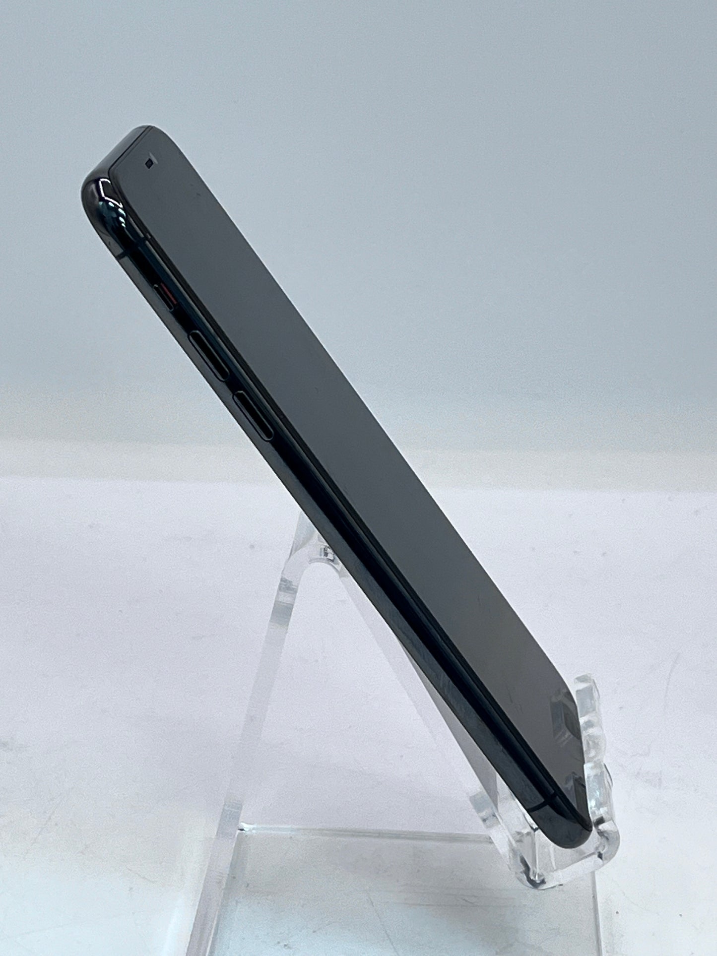 Unlocked Apple iPhone 11 Pro Max Space Gray 256GB A2161 NWGK2LL/A