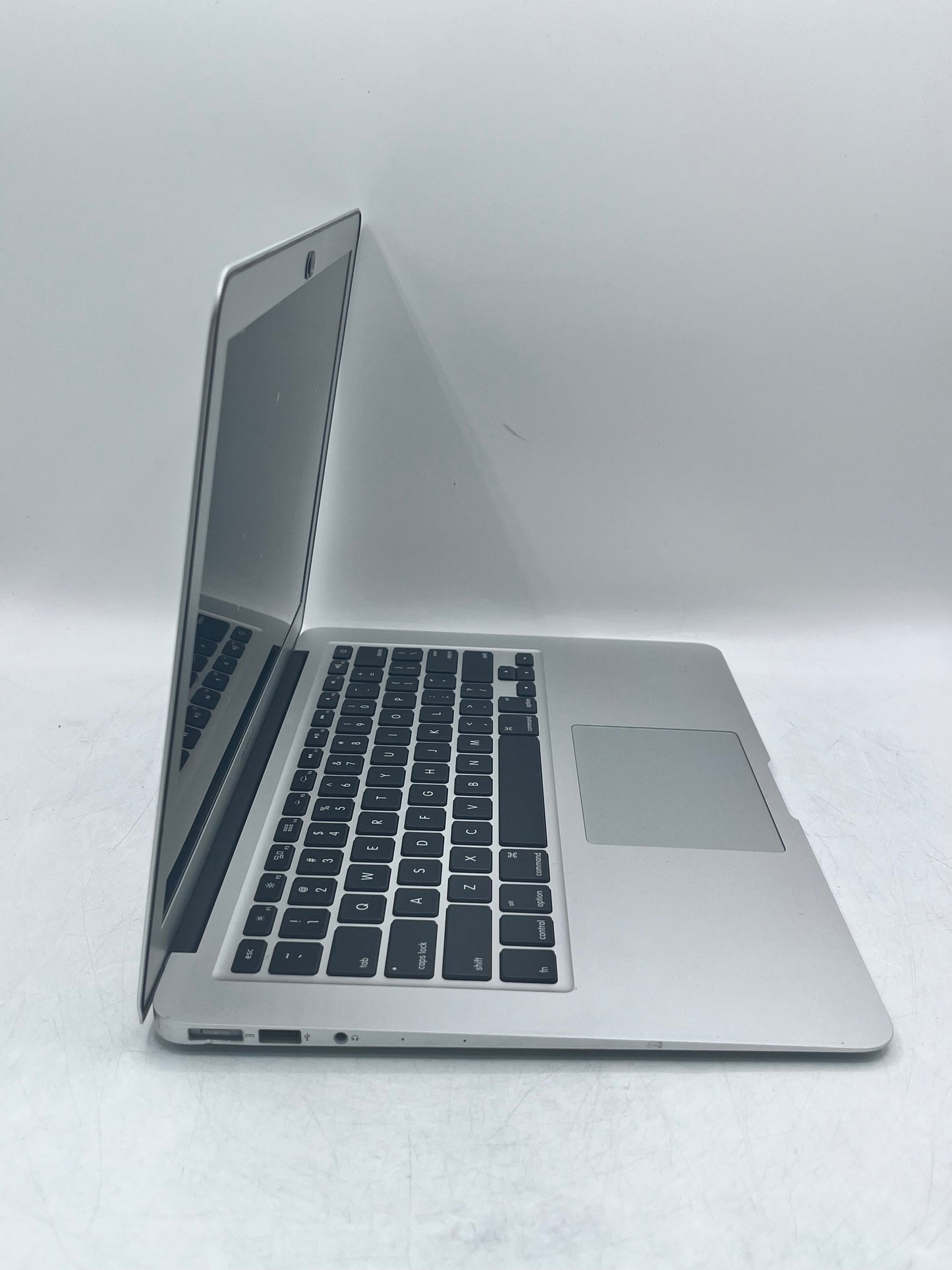 Apple MacBook Air 13" MQD32LL/A A1466 (2017)  Intel i5 8GB 128GB - Silver No OS