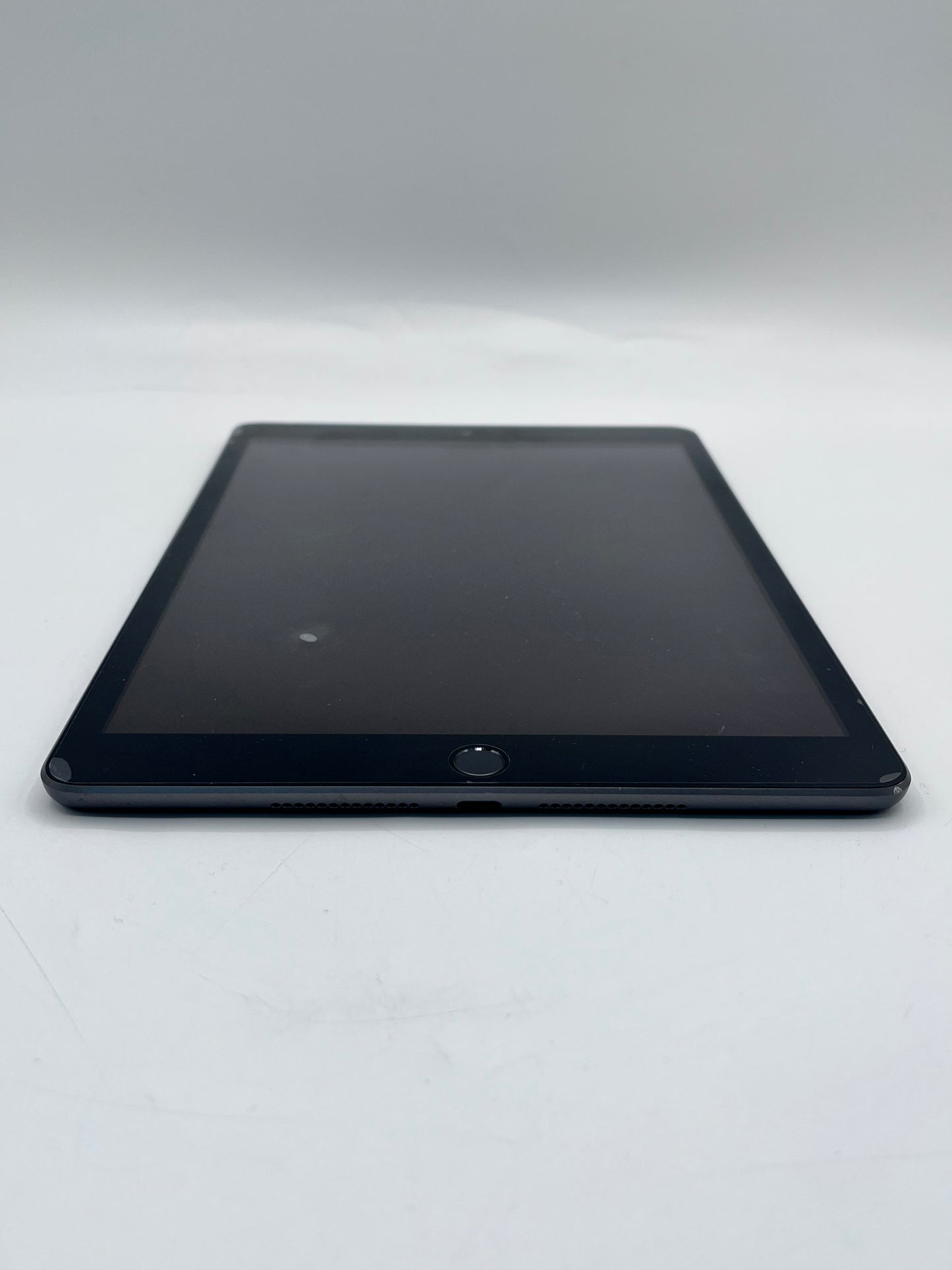 WiFi Only Apple iPad 9th Gen 64GB  MK2K3LL/A A2602 - Space Gray