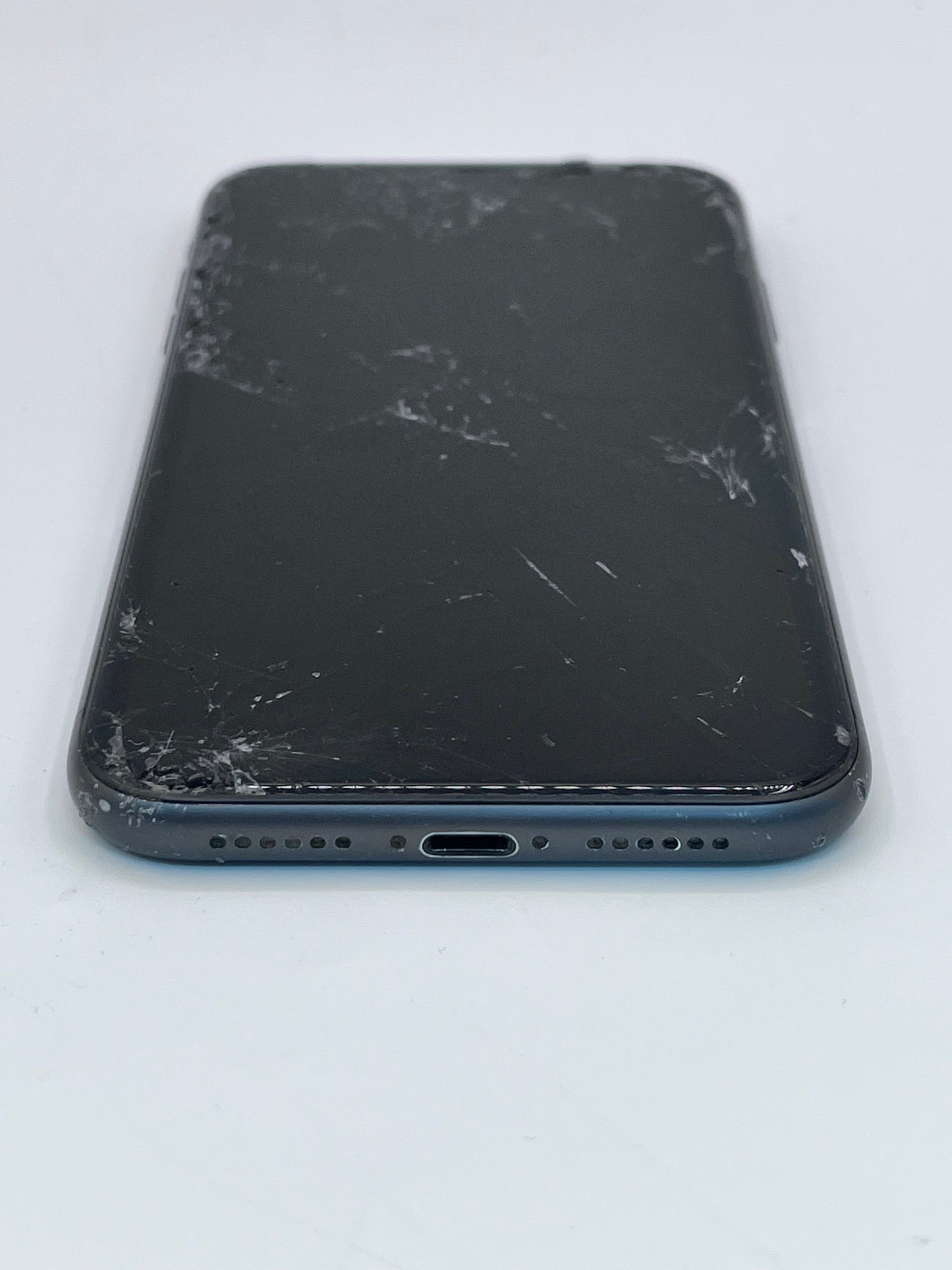 Apple iPhone 11 MWJE2LL/A A2111 64GB Unlocked - Black READ