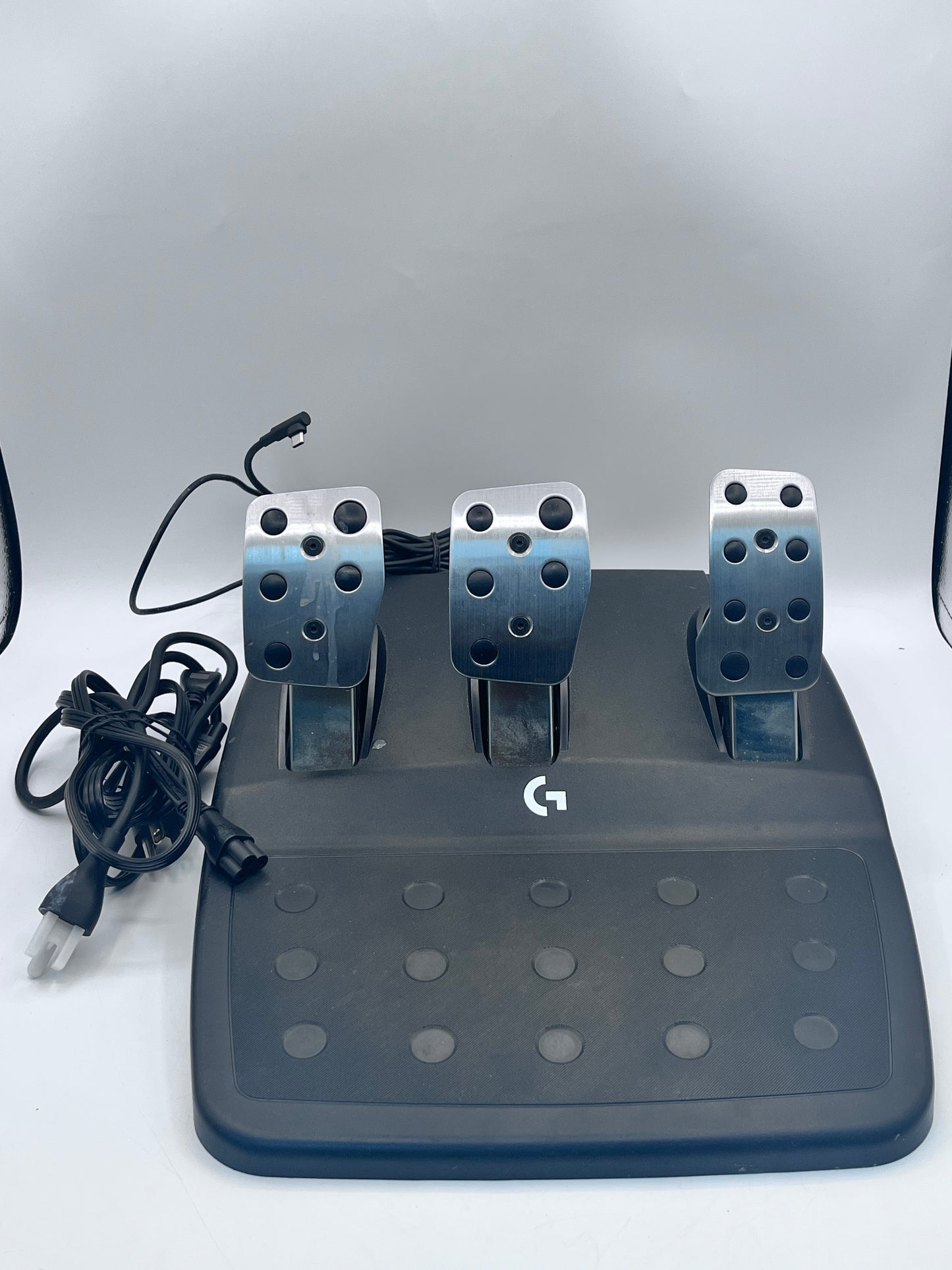 Logitech G923 Racing Wheel & Pedals for PS5/PS4/PC