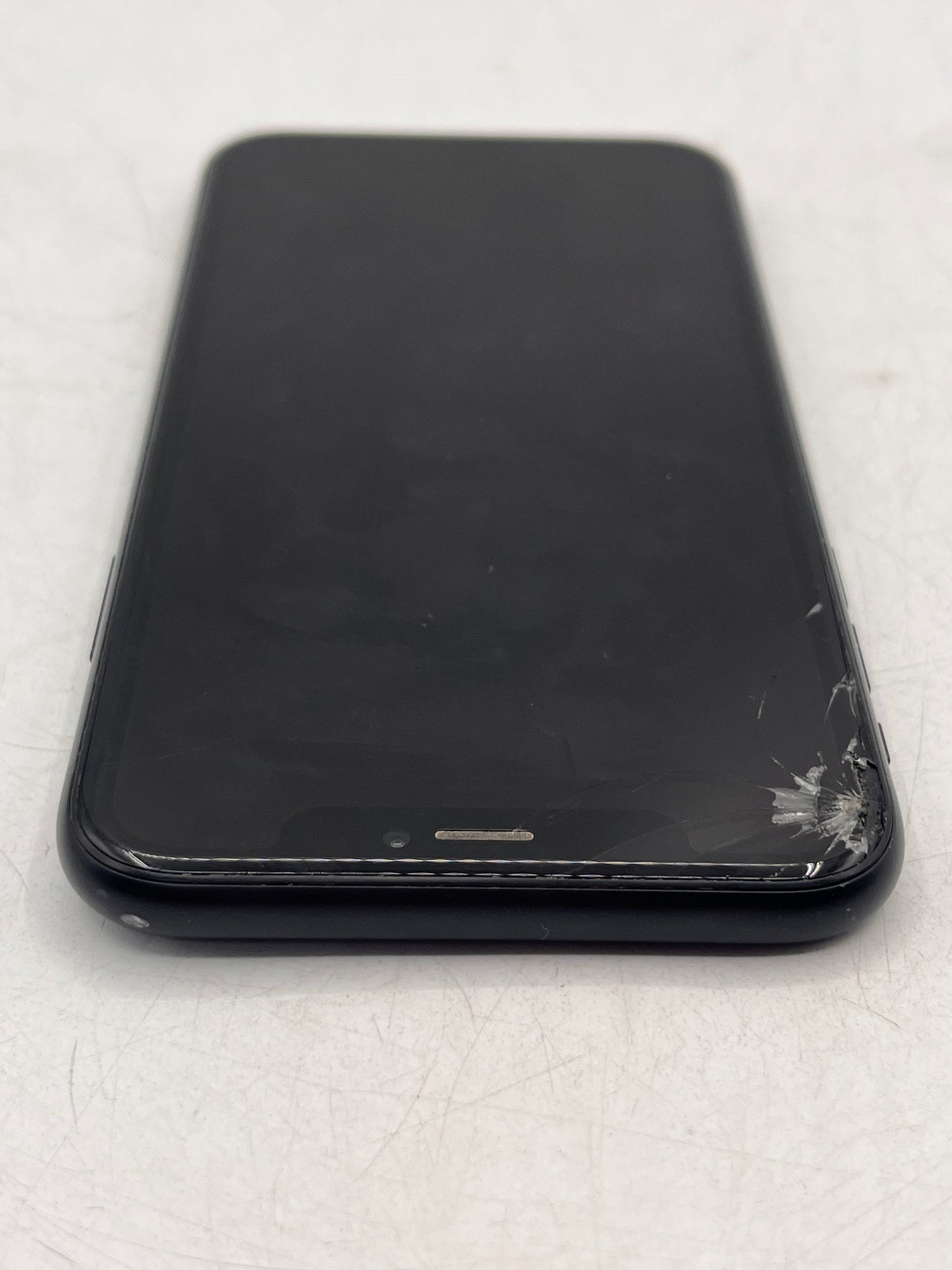 Unlocked Apple iPhone XR 64GB MT2E2LL/A A1984 Black