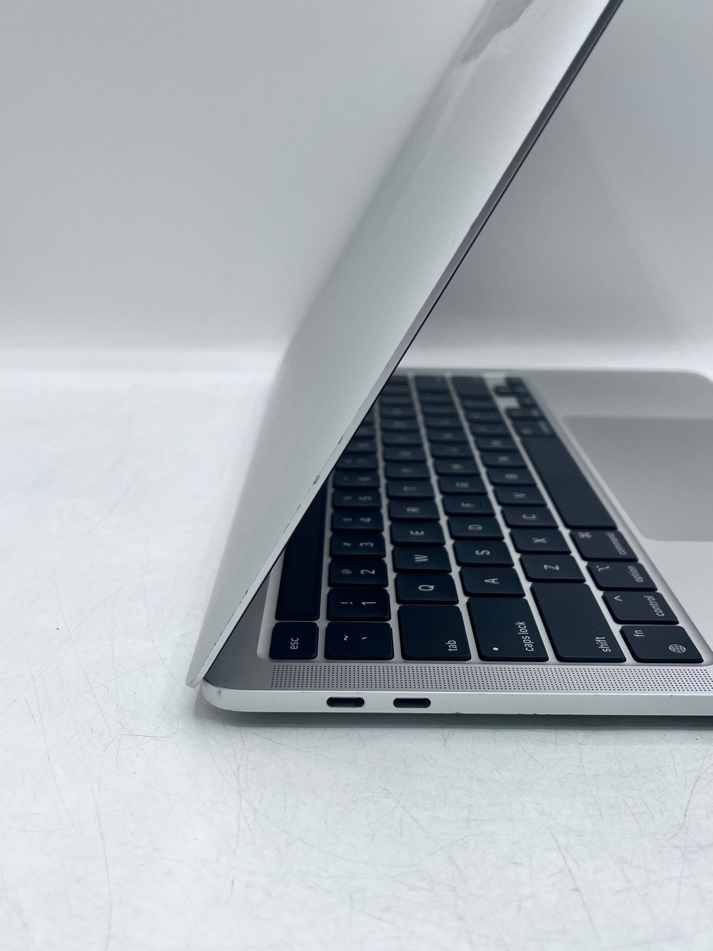 Apple MacBook Pro 13 in 2020 Space Gray M1 256 GB 8 GB - (For Parts Only) As-is