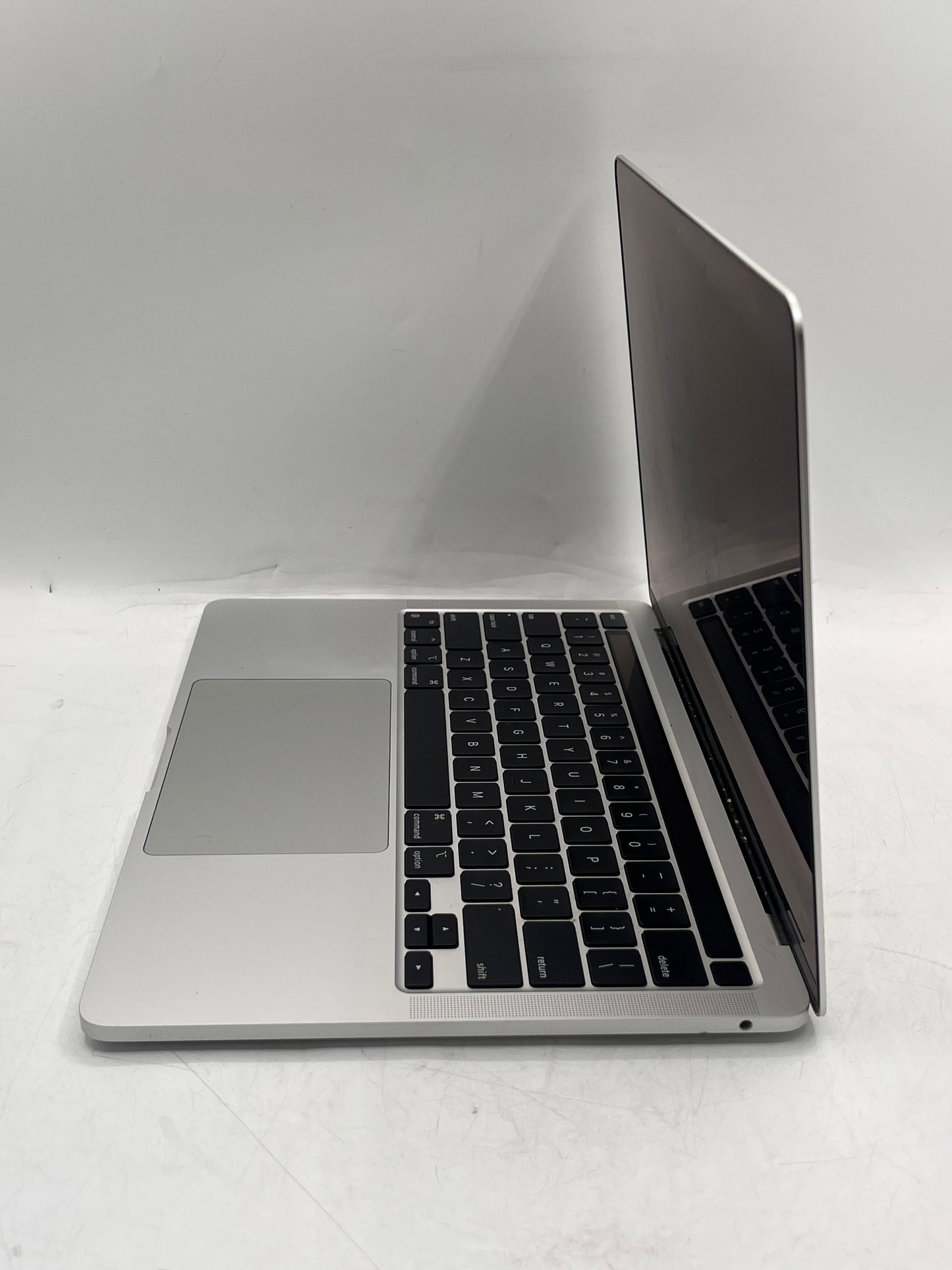 2020 Apple MacBook Pro 13" M1 8C GPU 3.2GHz 8GB RAM 256GB SSD A2338 Silver