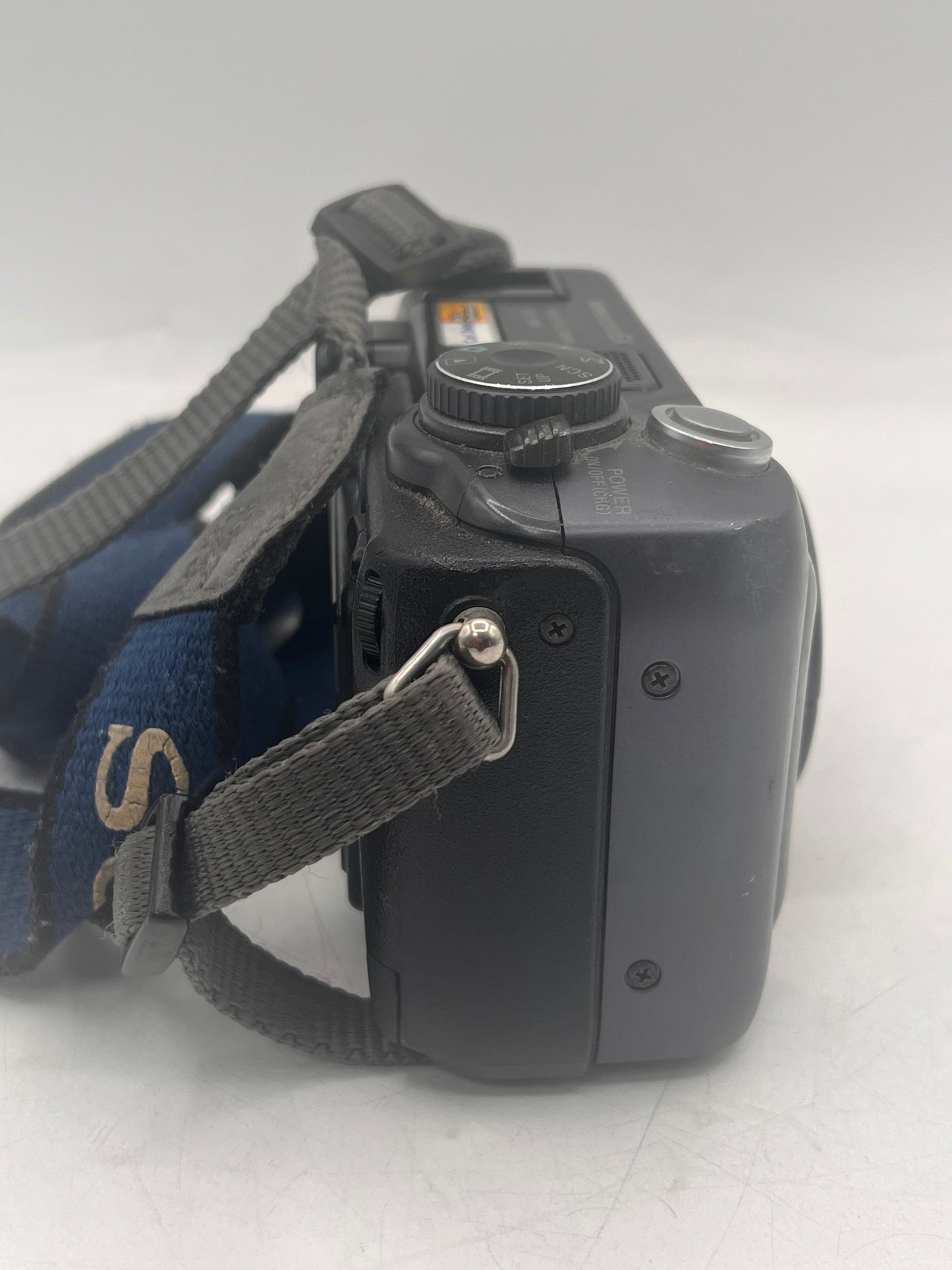 Sony Cybershot DSC-S85 4.1MP Digital Camera - Blue