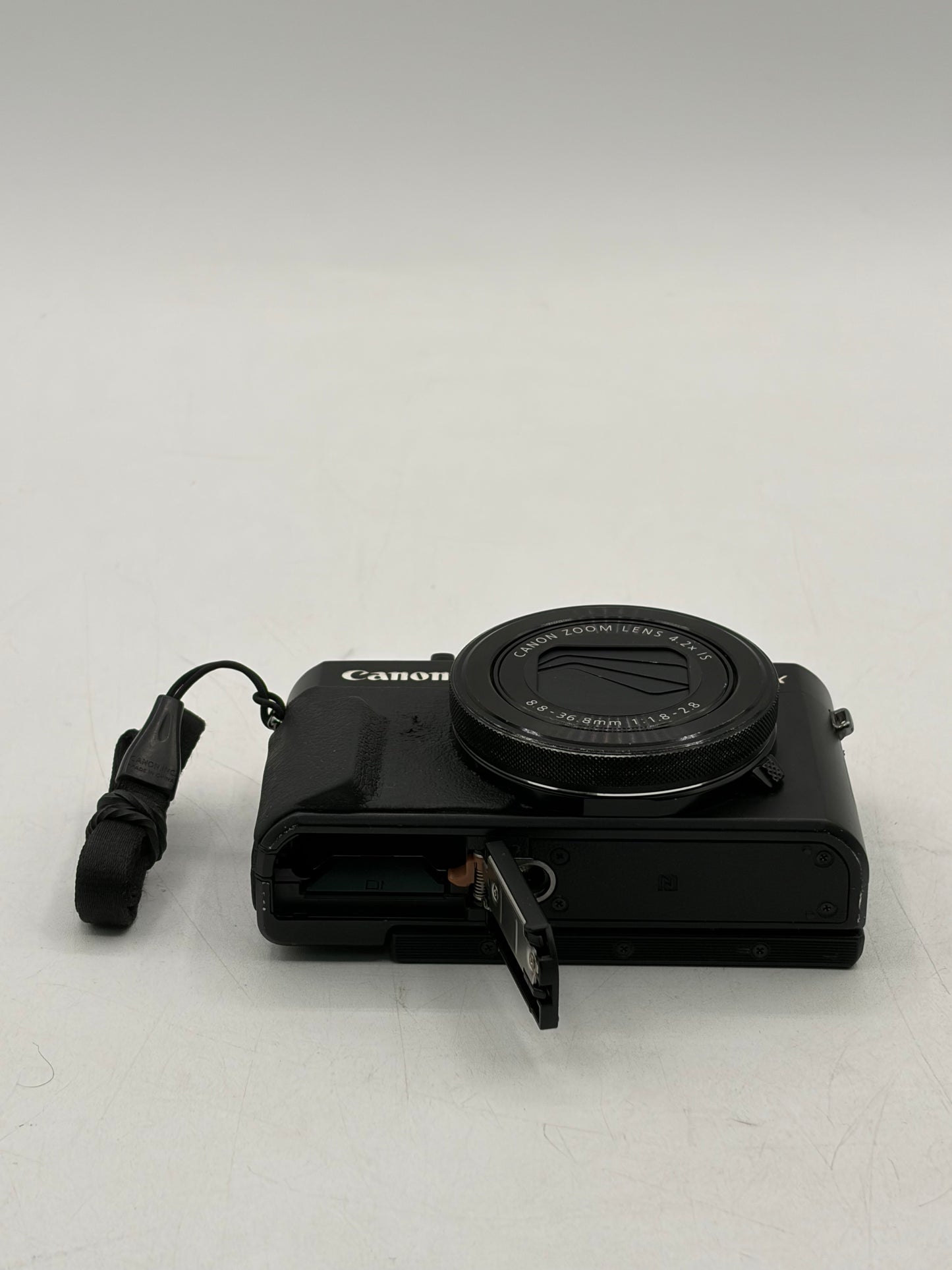 Canon PowerShot G7 X Mark II  20.1 MP 4.2x Optical Zoom Digital Camera Black