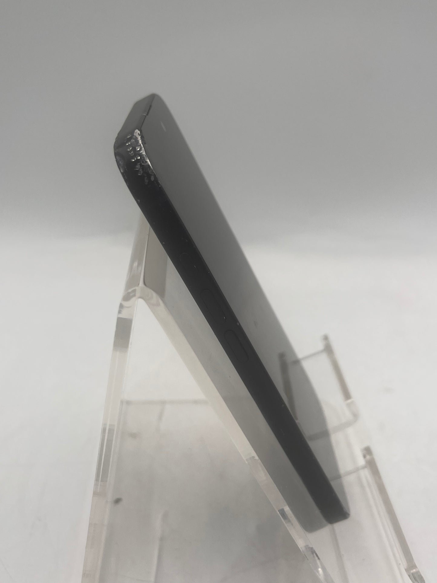 Apple iPhone 16 128GB MYAP3LL/A A3081 Black Broken Screen