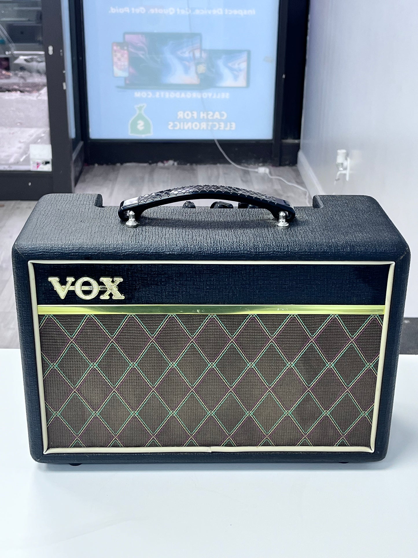 Vox V9106 Pro Audio Equipment - Black