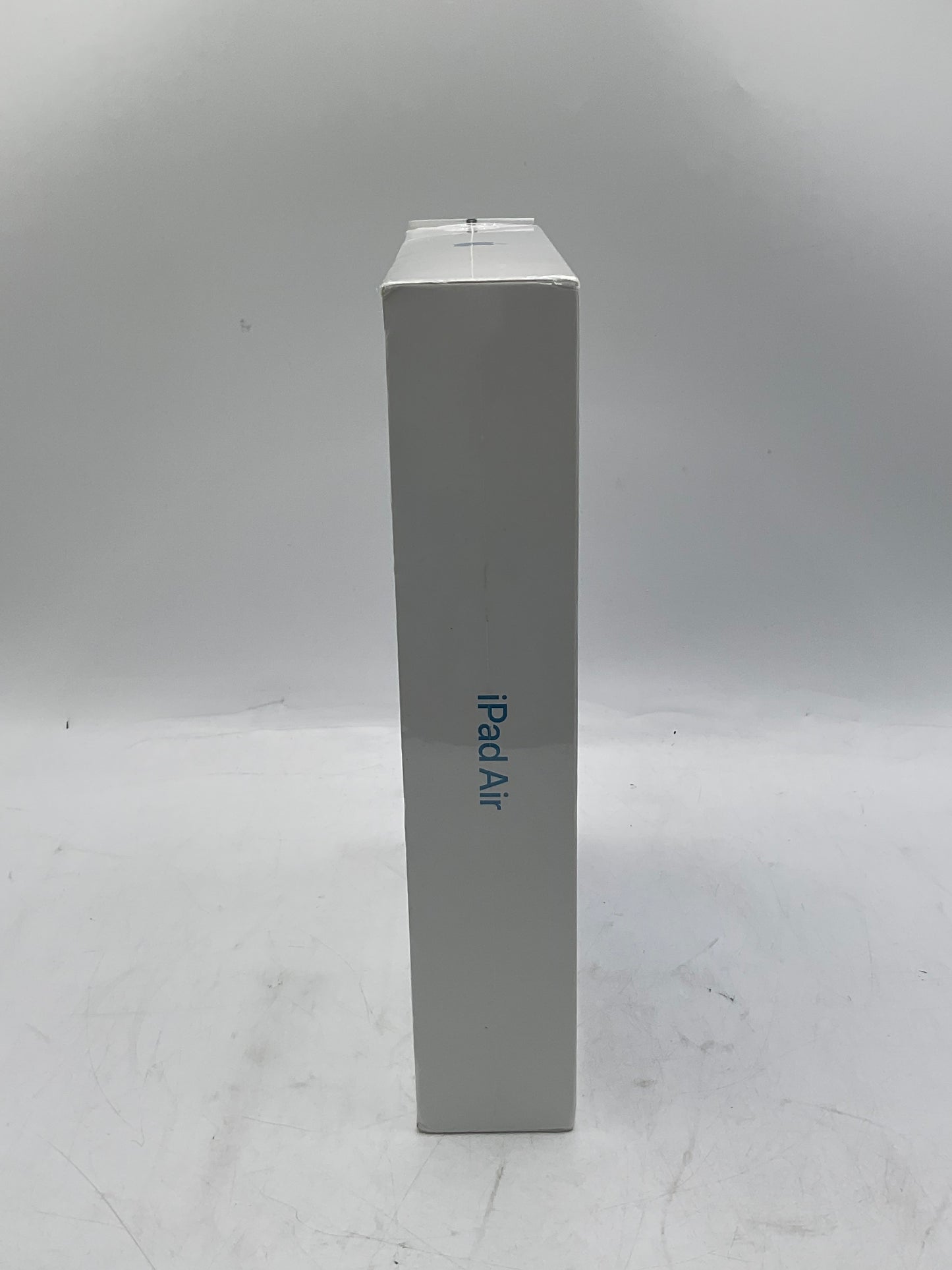 2022 Apple iPad Air 5th Gen 64GB A2588 MM9E3LL/A Wi-Fi Only READ