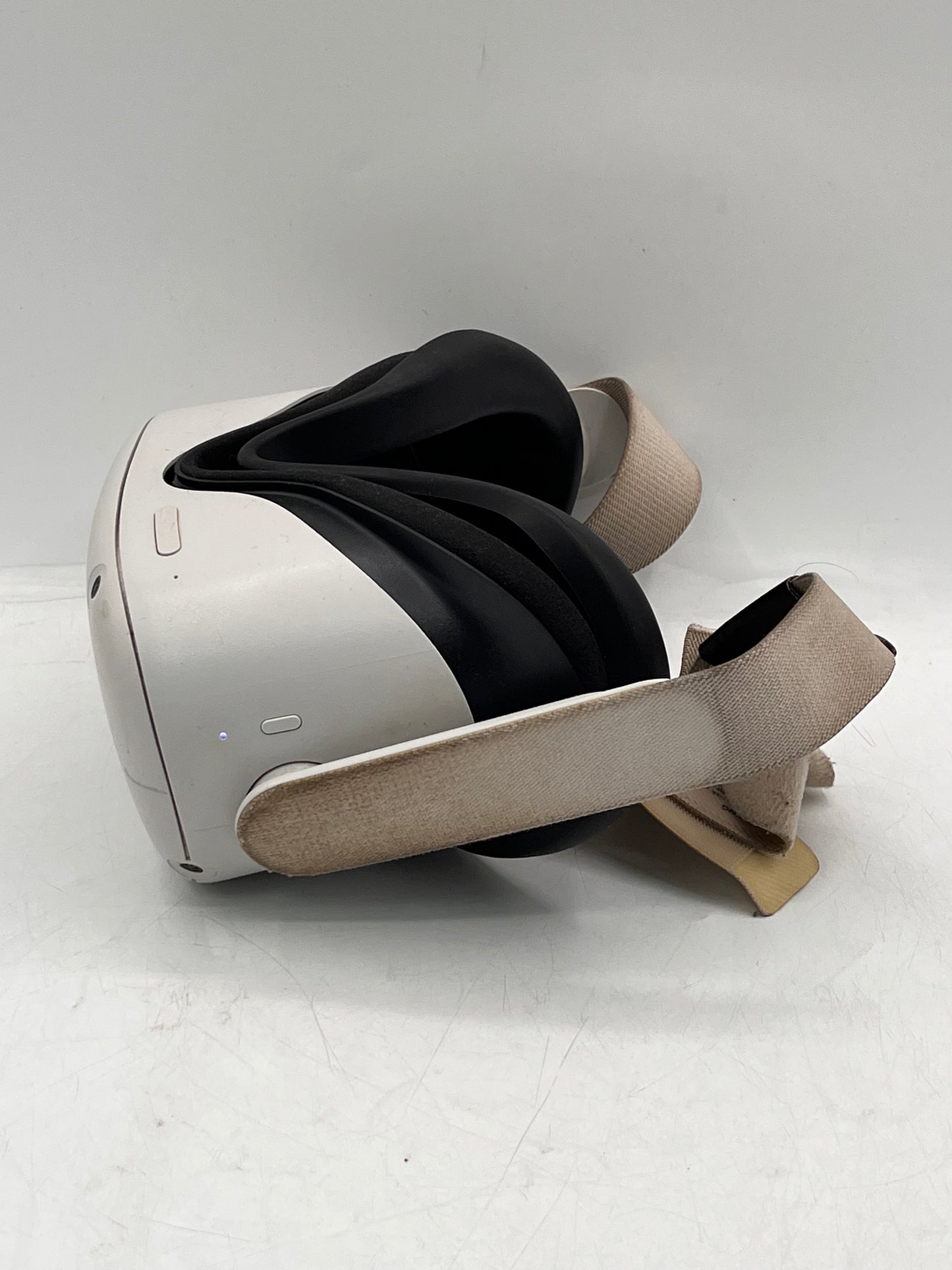 Oculus Quest 2 Video Game System 64GB - White