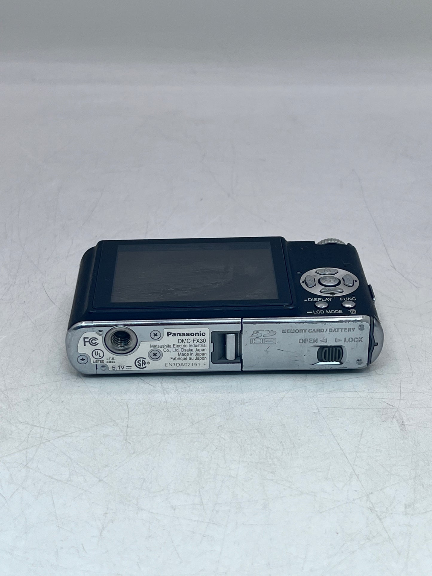 Panasonic LUMIX DMC-FX30 7.2MP Digital Camera - Silver