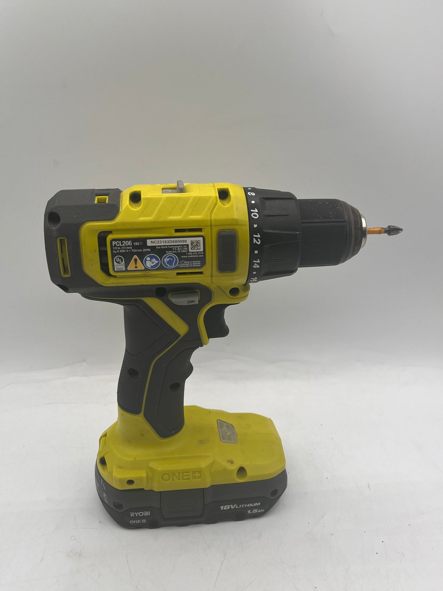 RYOBI PCL206 18V ONE+ 1/2″ Drill/Driver (With Battery) - Yellow