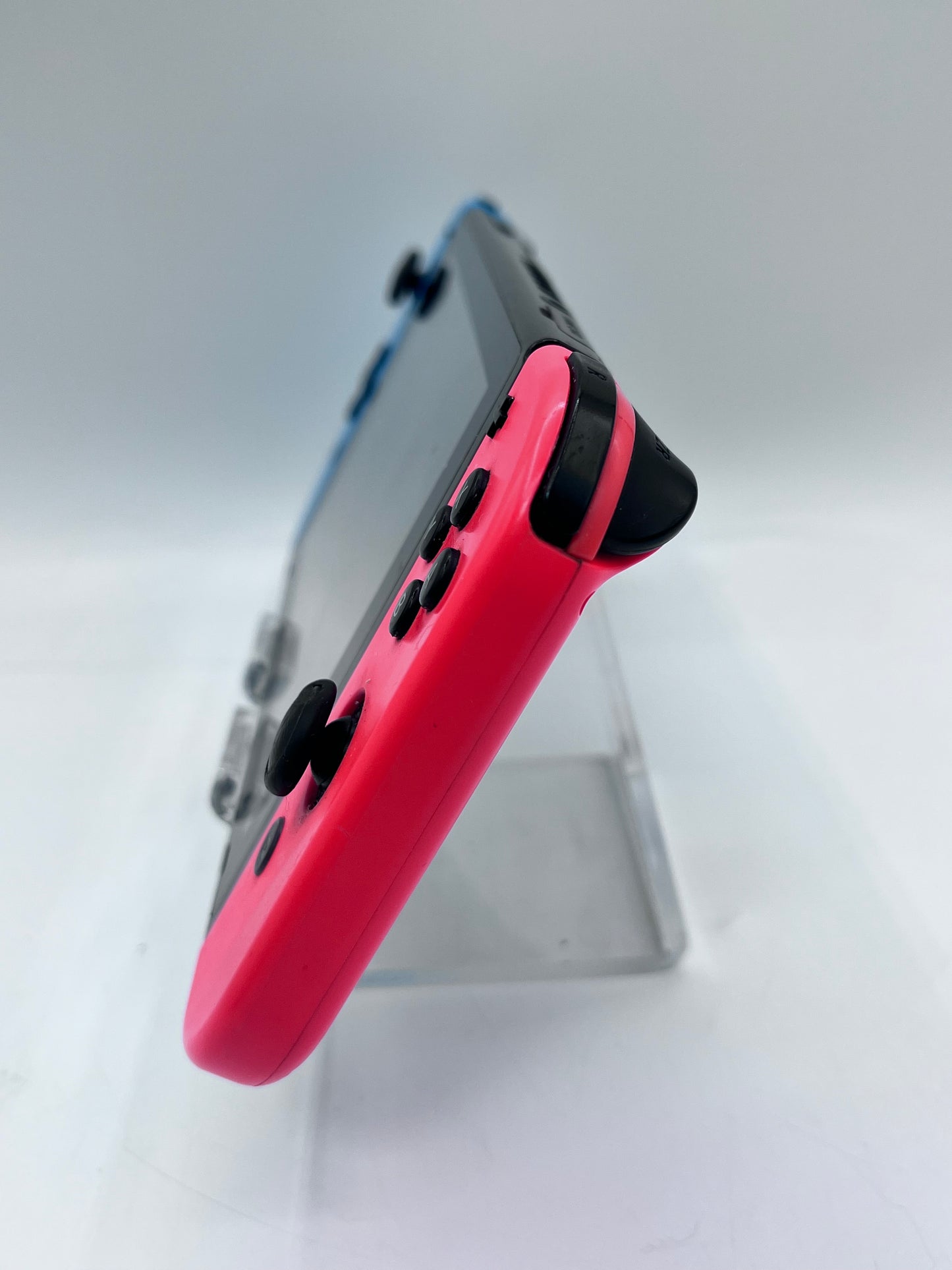 Nintendo Switch HAC-001 w/ Console Joy-Con, Dock, Charger, SD Card Tested