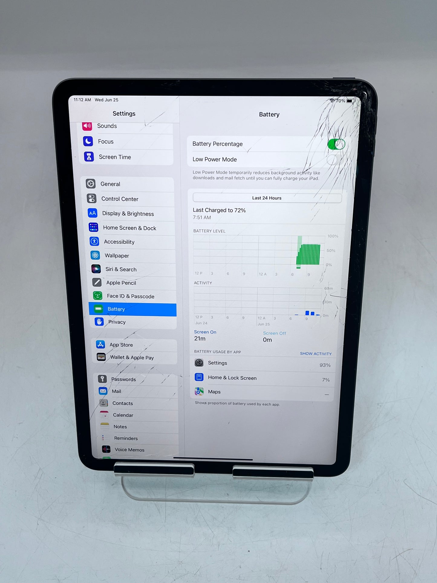 Broken Apple iPad Pro  (1st Generation) 11 in A1980 256 GB, Wi-Fi, - Space Gray