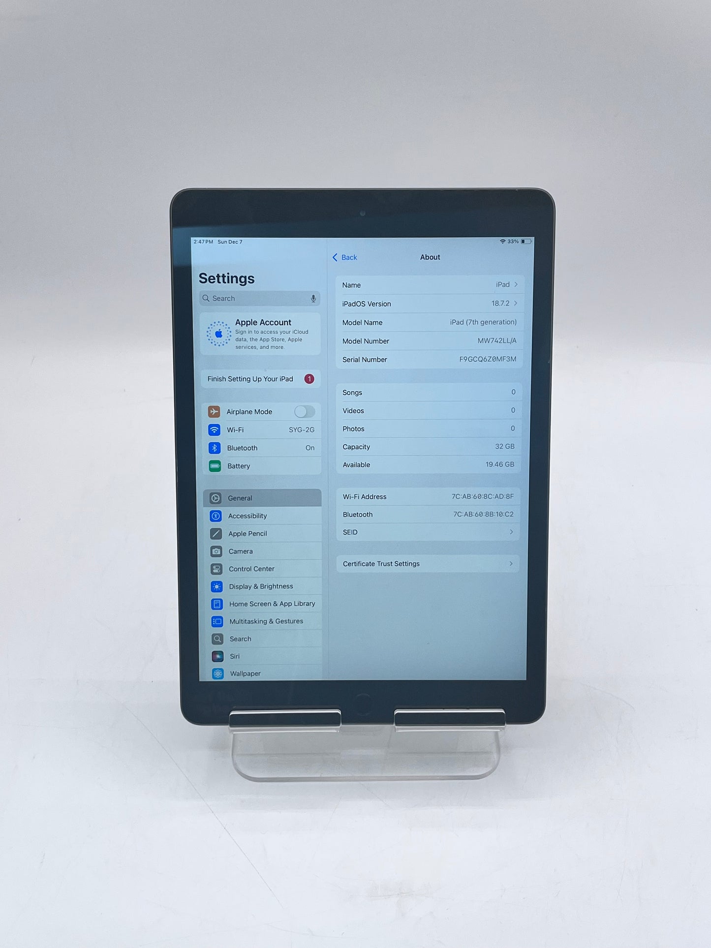 Apple iPad 7th Gen A2197 10.2" MW742LL/A A2197 32GB WiFi - Black