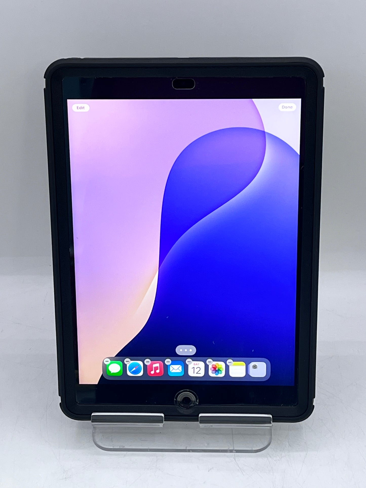Apple iPad 9th Gen A2604 MK2K3LL/A 64GB Space Gray with Otterbox Case!