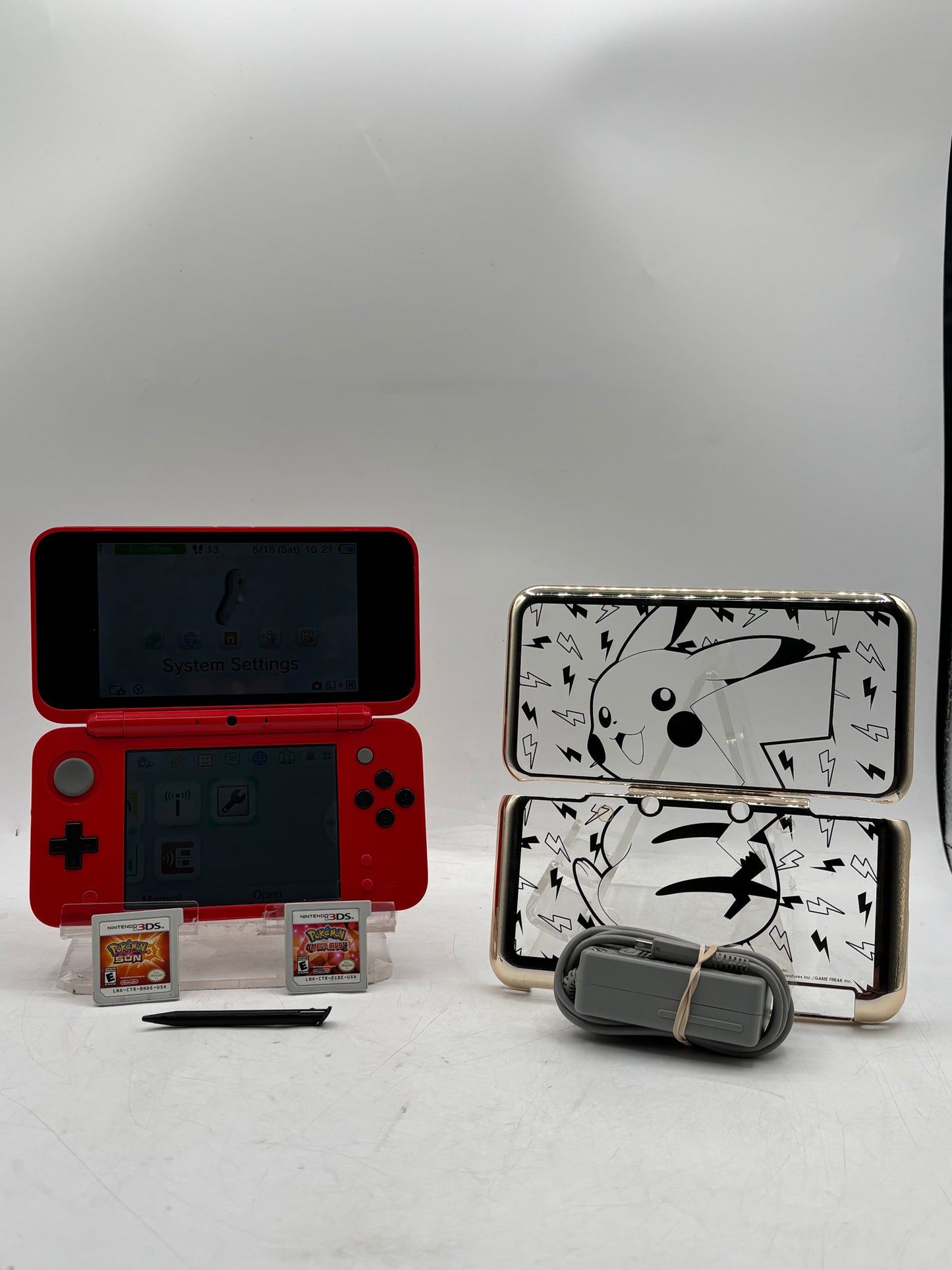 Nintendo 2DS XL JAN-001 PokéBall Edition, 2017--Pokémon Sun & Omega Ruby BUNDLE