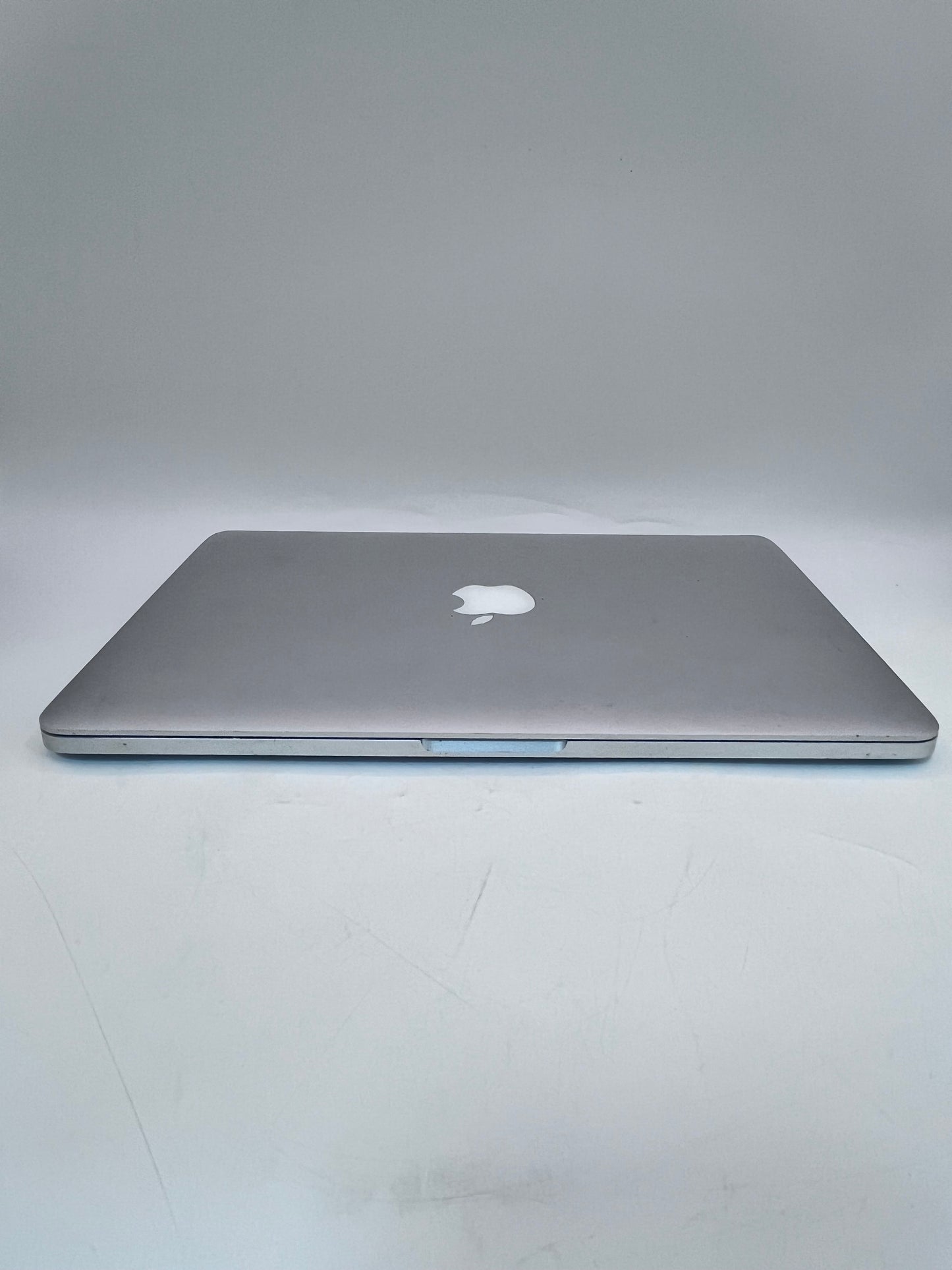 Apple MacBook Pro 13" A1502 2015 - Silver